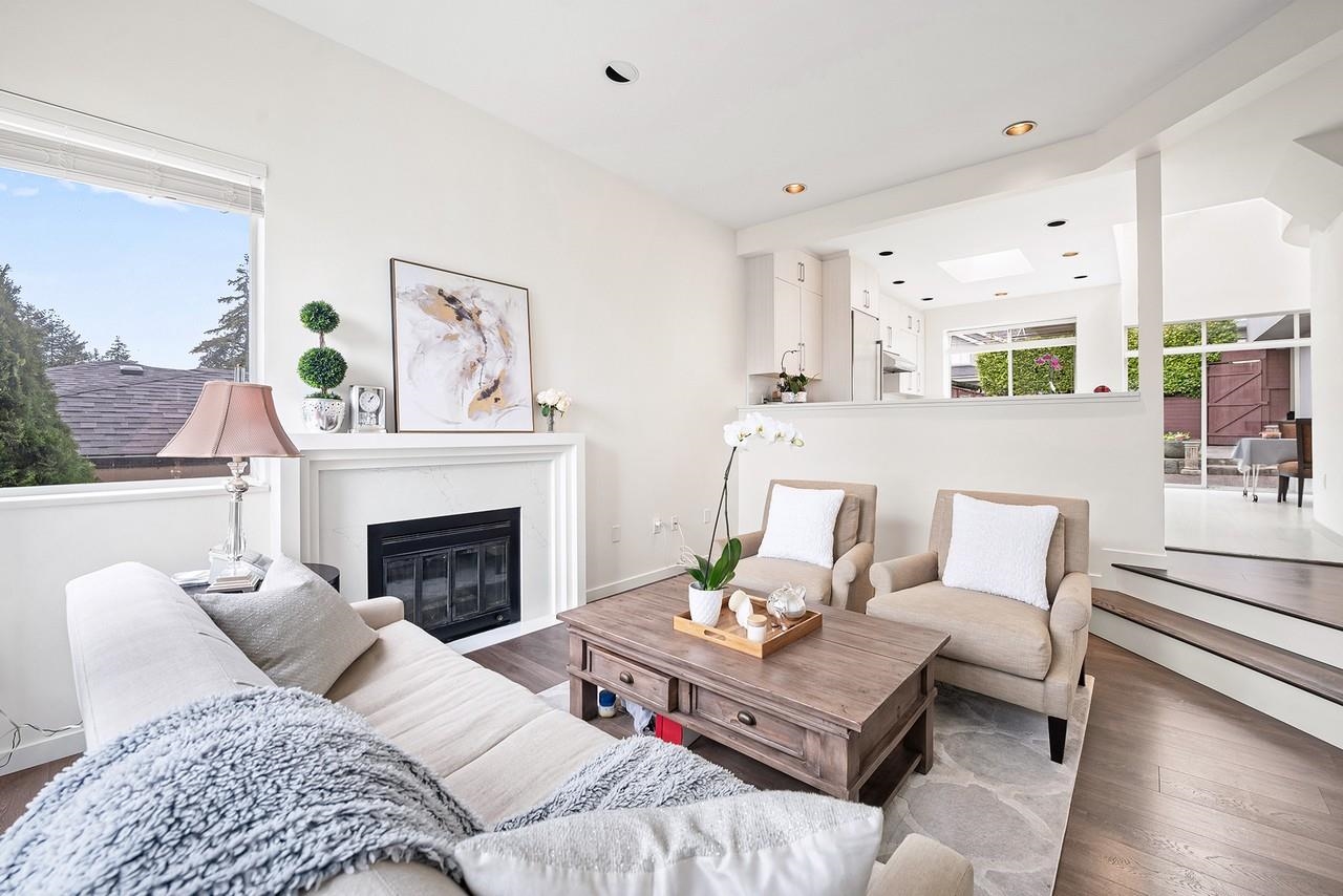 Listing image of 2135 LAWSON AVENUE