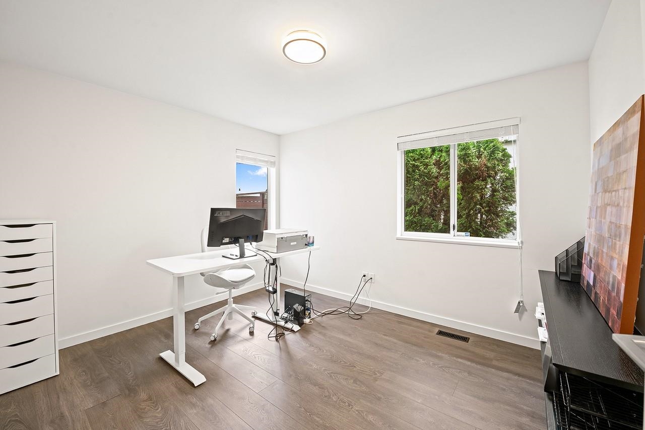 Listing image of 2135 LAWSON AVENUE