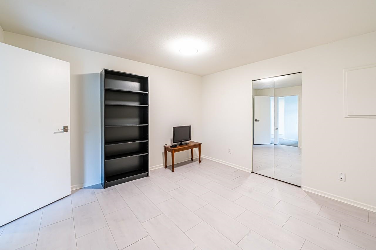 Listing image of 2135 LAWSON AVENUE