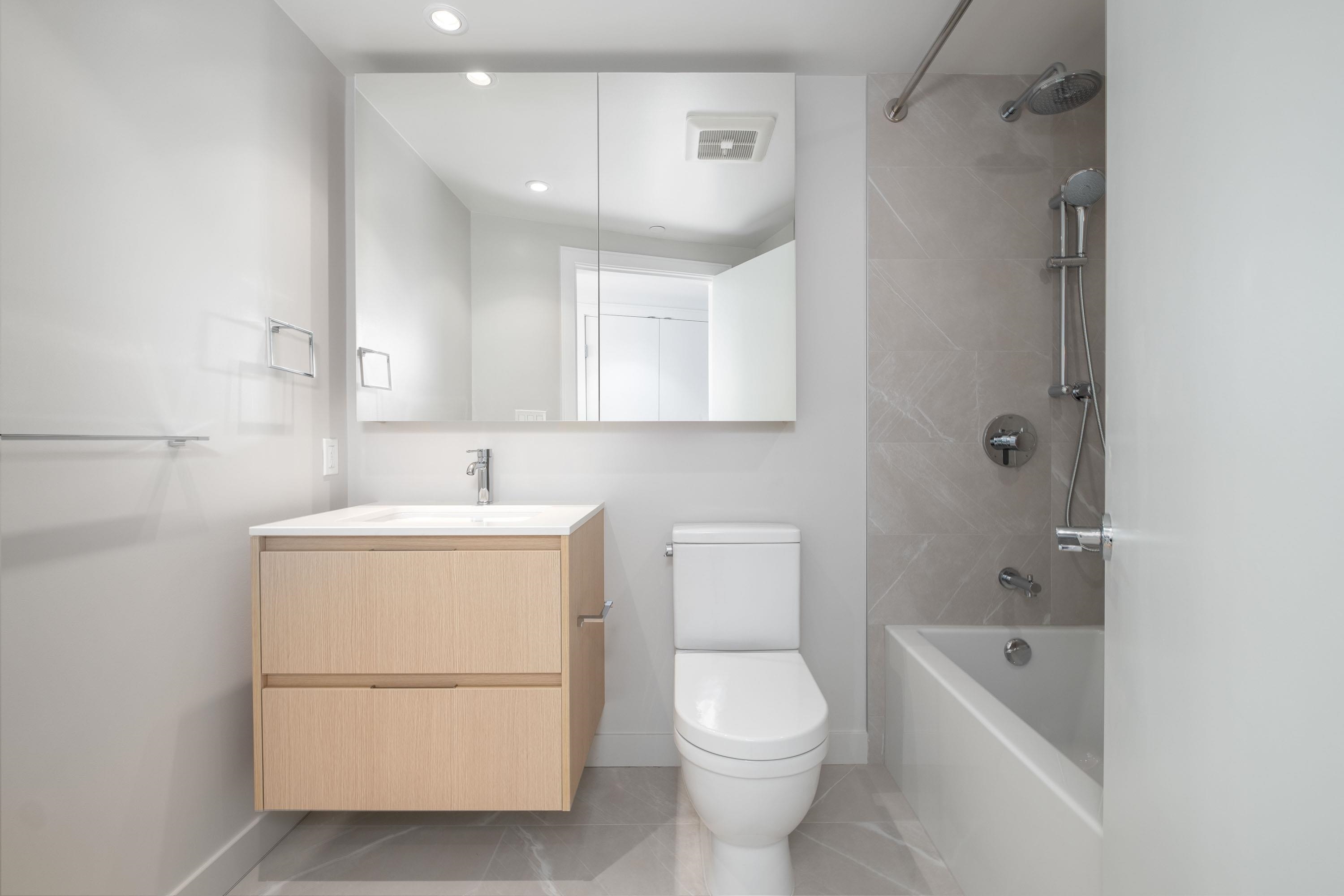 Listing image of 1207 1500 FERN STREET