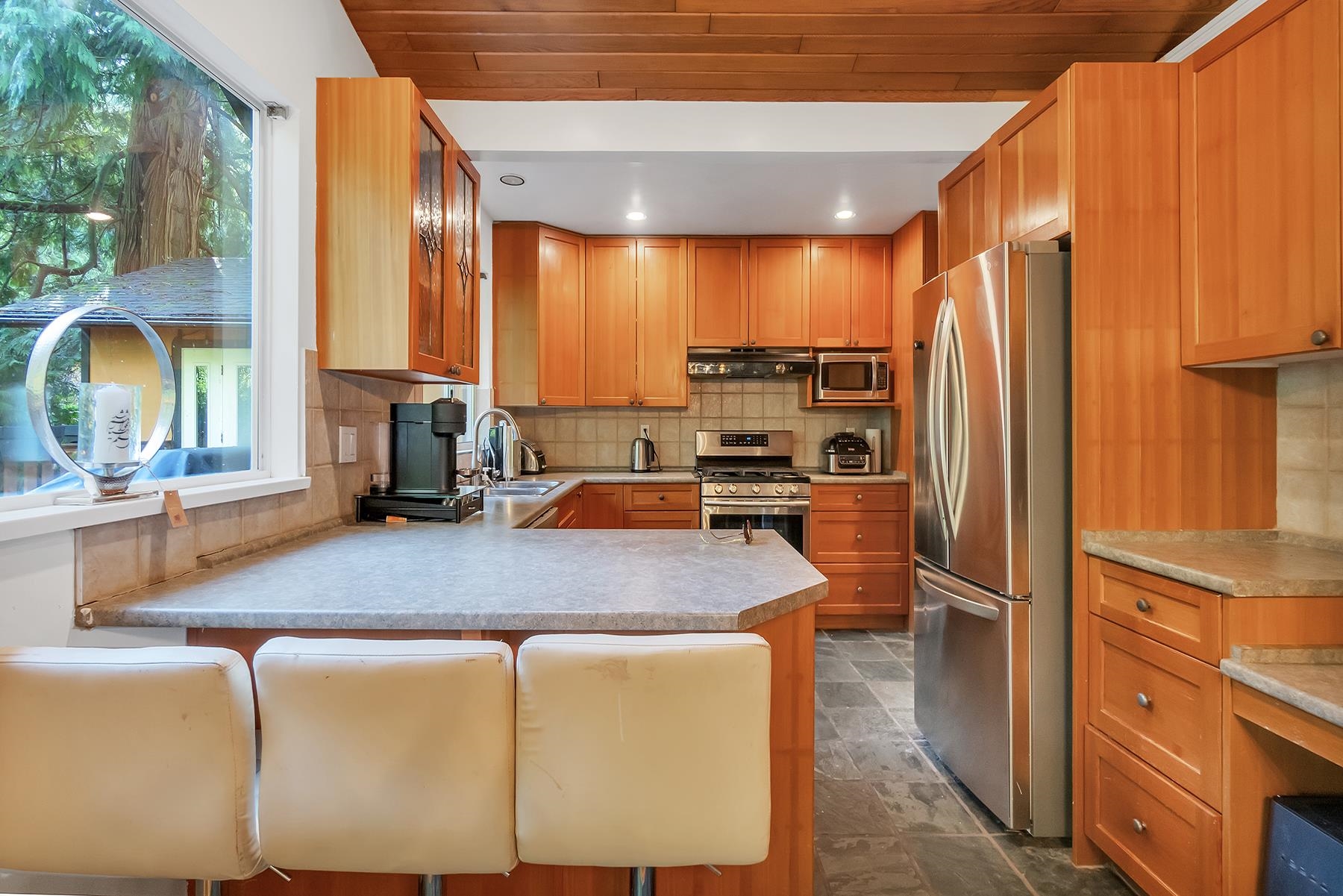 Listing image of 5325 MARINE DRIVE