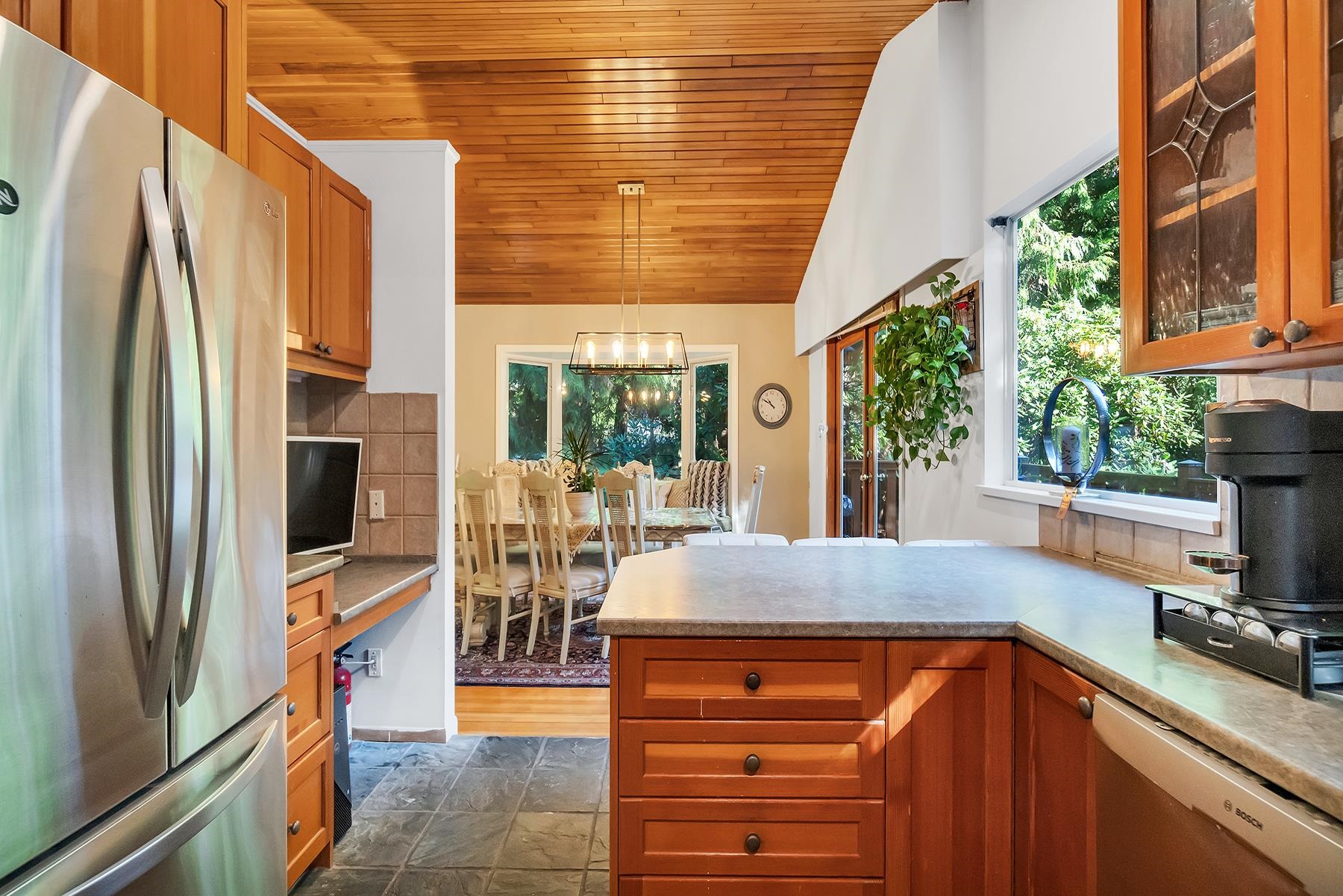 Listing image of 5325 MARINE DRIVE