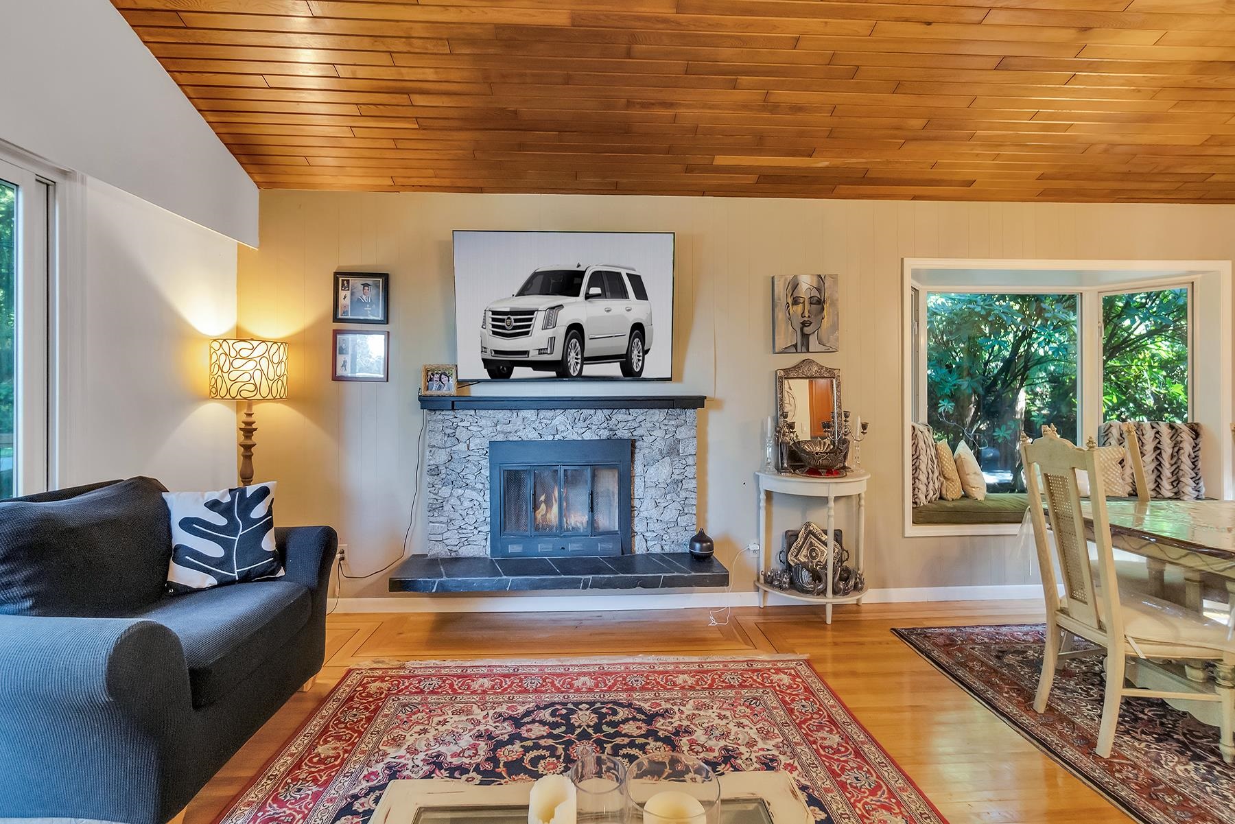 Listing image of 5325 MARINE DRIVE