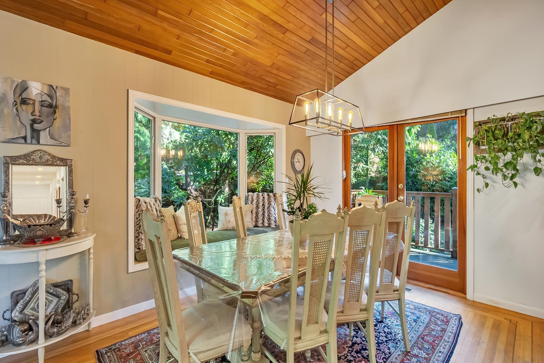 Listing image of 5325 MARINE DRIVE