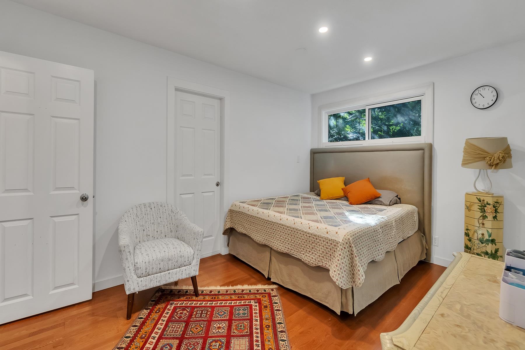 Listing image of 5325 MARINE DRIVE