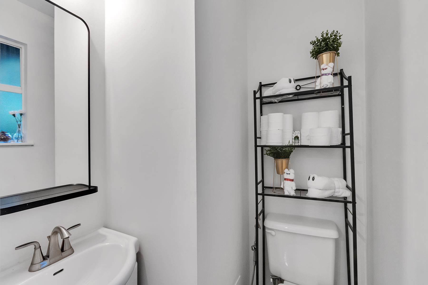 Listing image of 5325 MARINE DRIVE