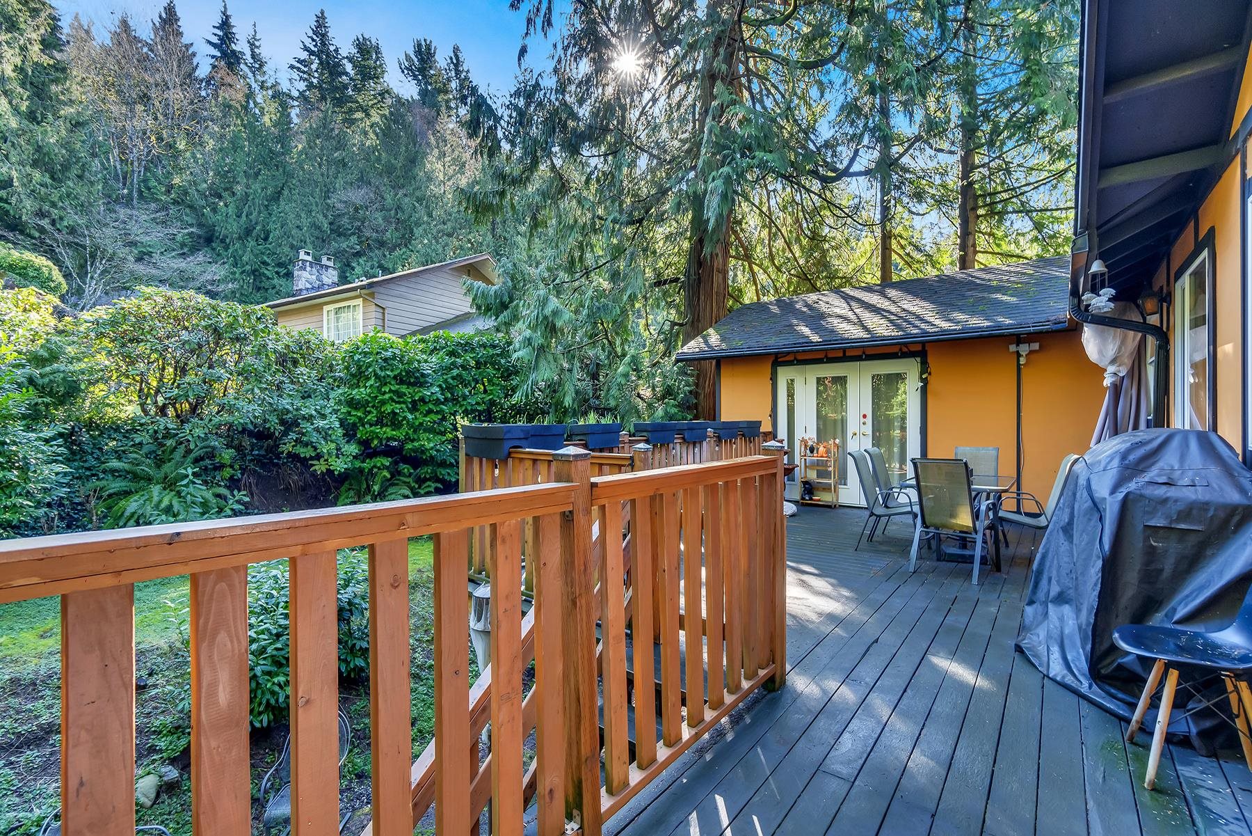 Listing image of 5325 MARINE DRIVE