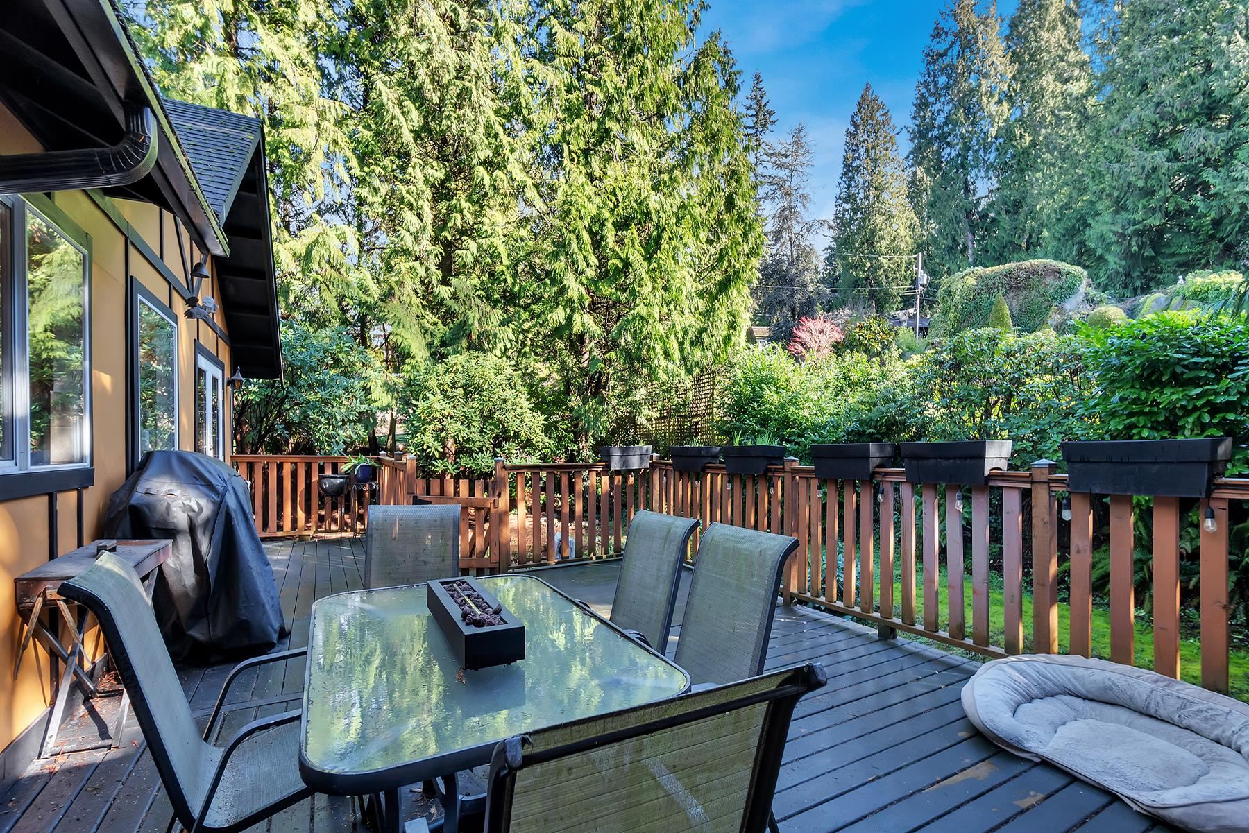 Listing image of 5325 MARINE DRIVE