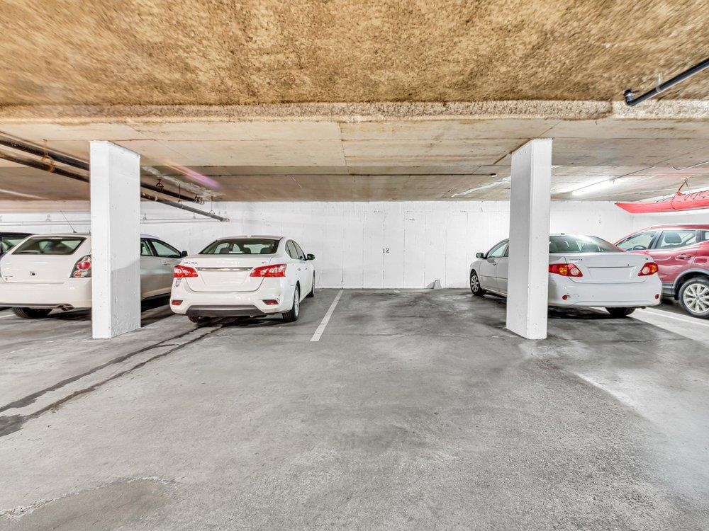 Listing image of 301 2710 LONSDALE AVENUE