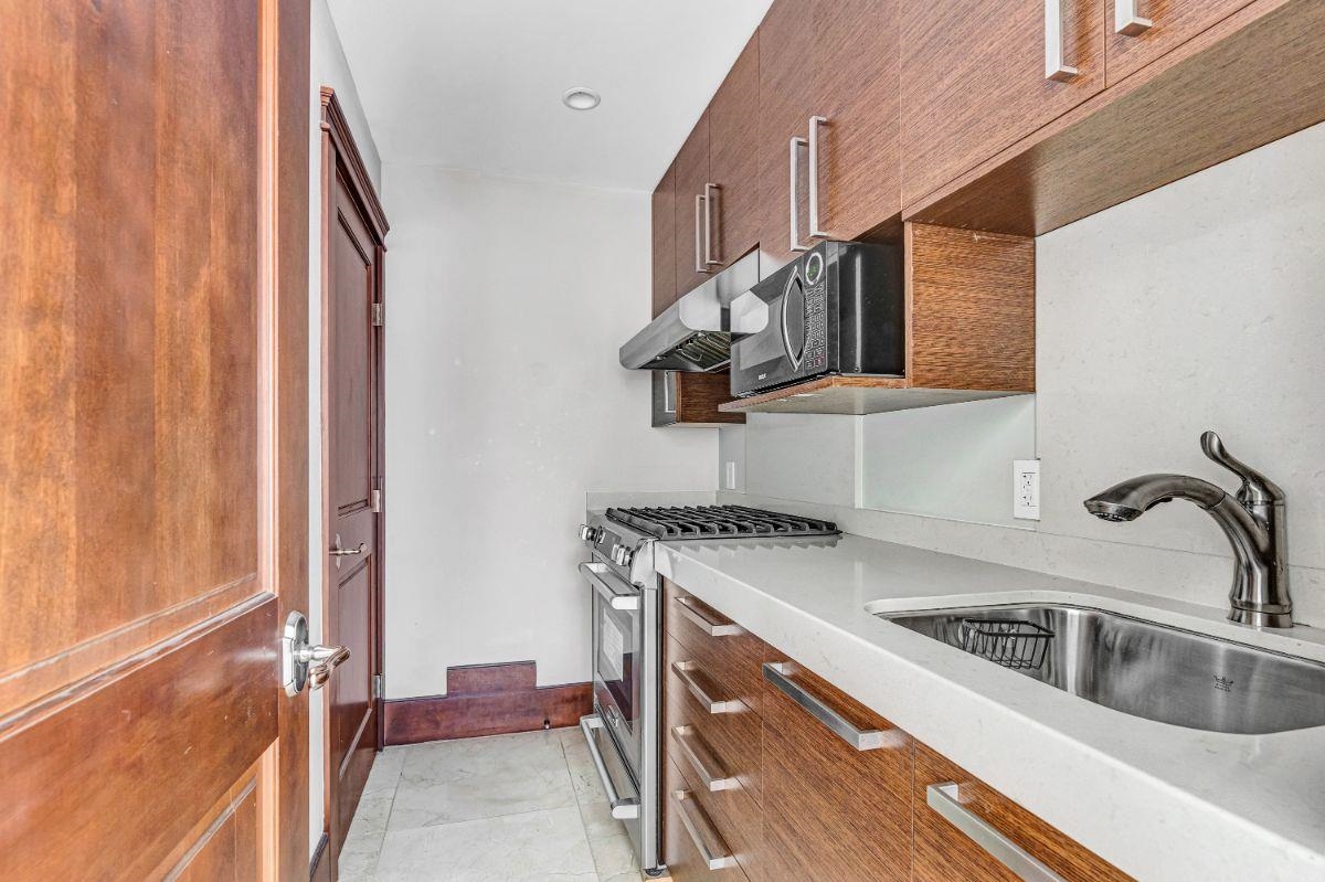 Listing image of 1365 CAMMERAY ROAD