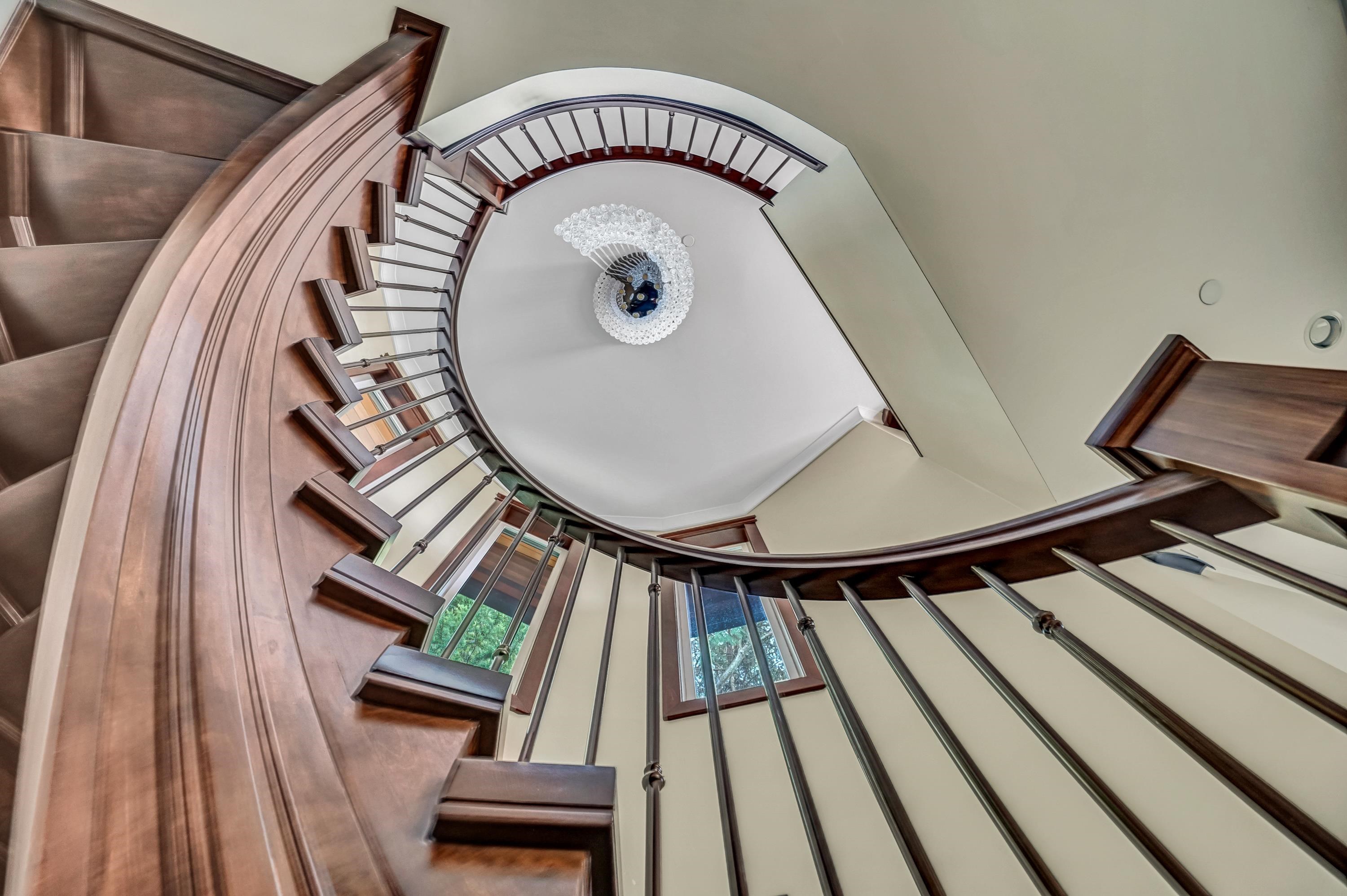Listing image of 1365 CAMMERAY ROAD