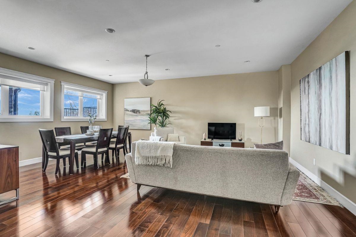 Listing image of 1365 CAMMERAY ROAD