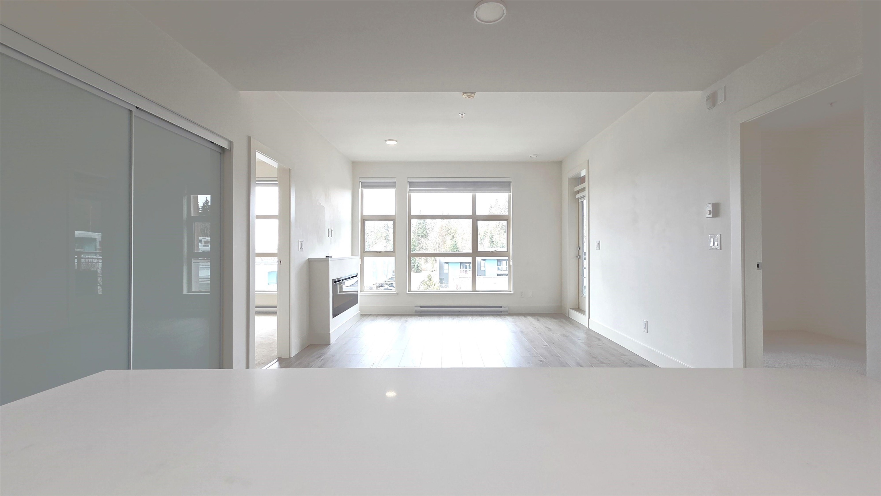 Listing image of 404 3602 ALDERCREST DRIVE