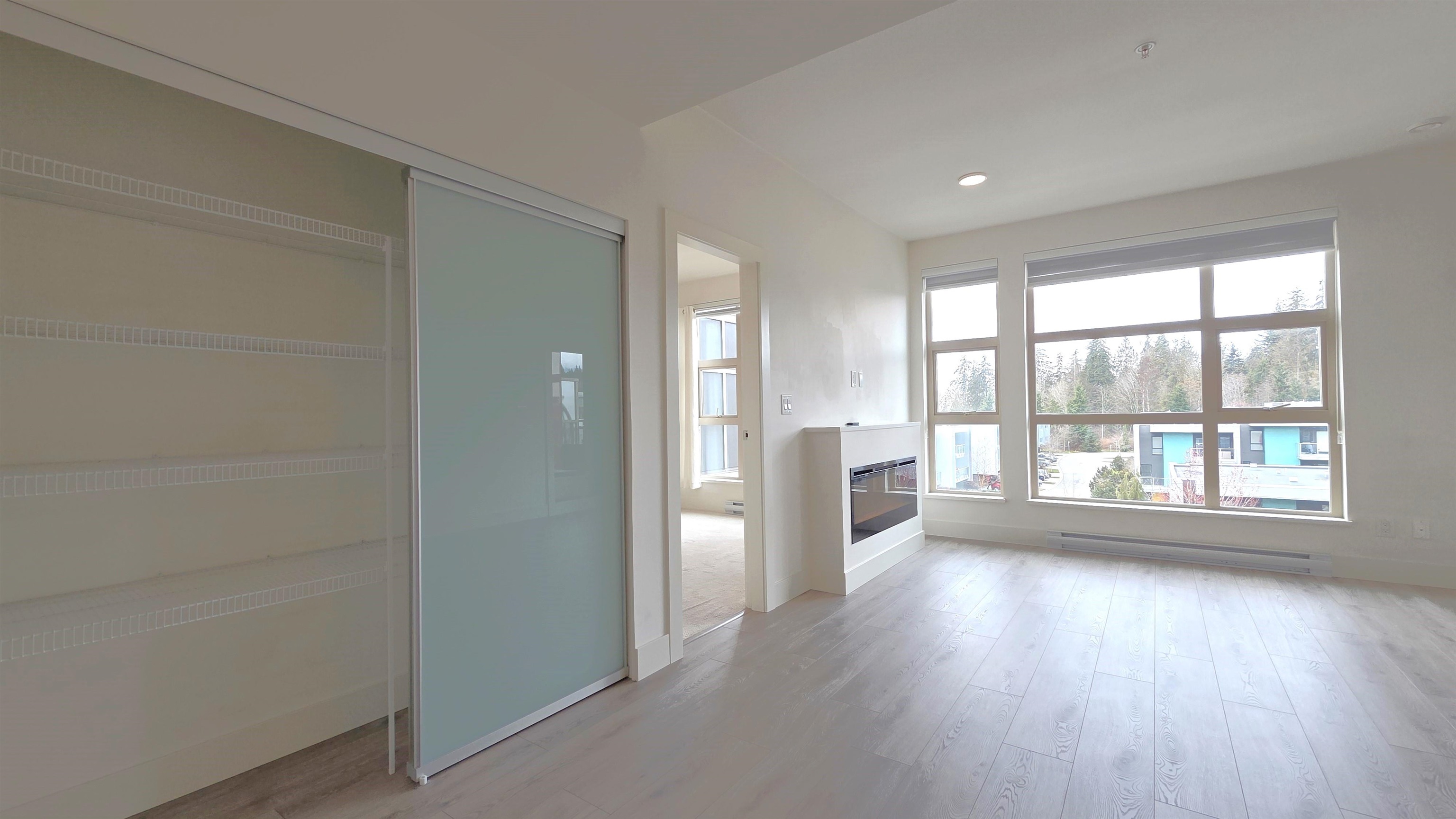 Listing image of 404 3602 ALDERCREST DRIVE