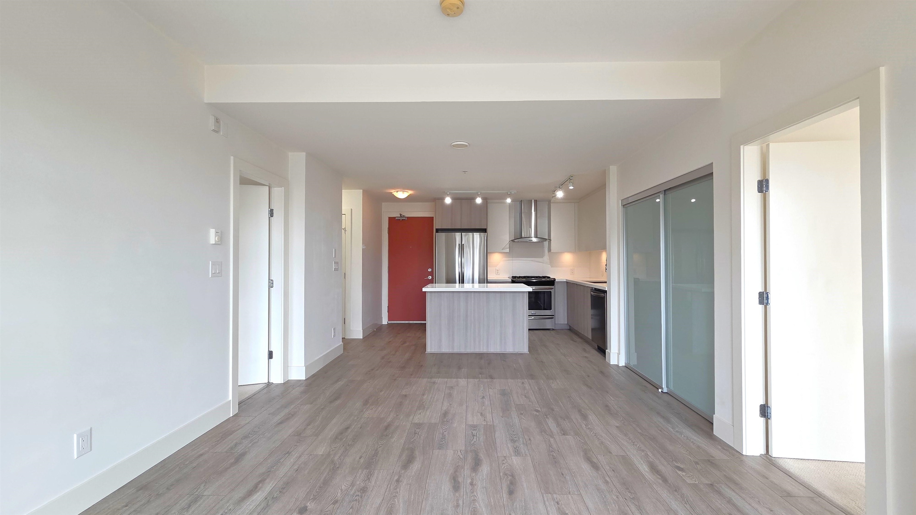 Listing image of 404 3602 ALDERCREST DRIVE