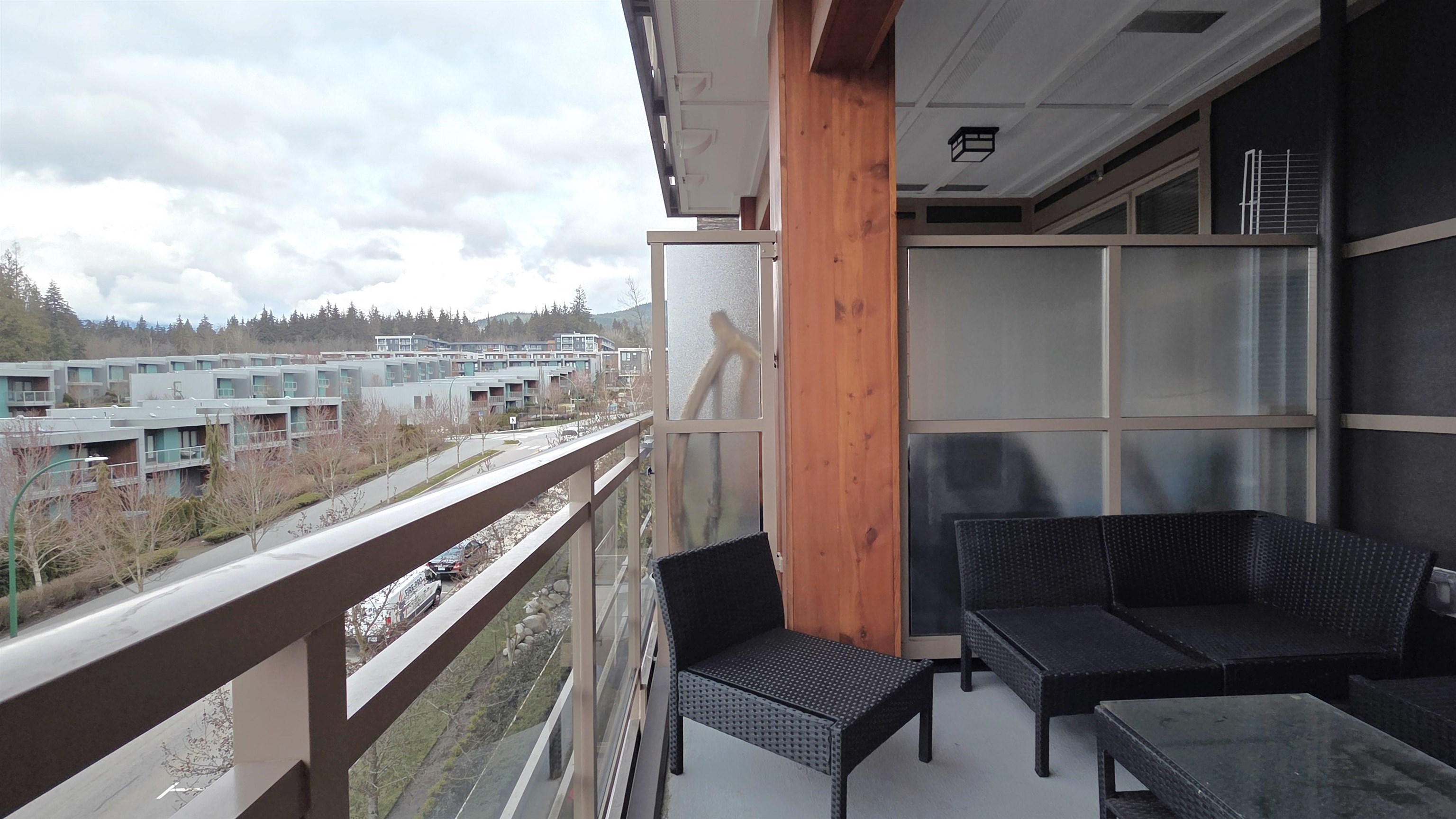 Listing image of 404 3602 ALDERCREST DRIVE