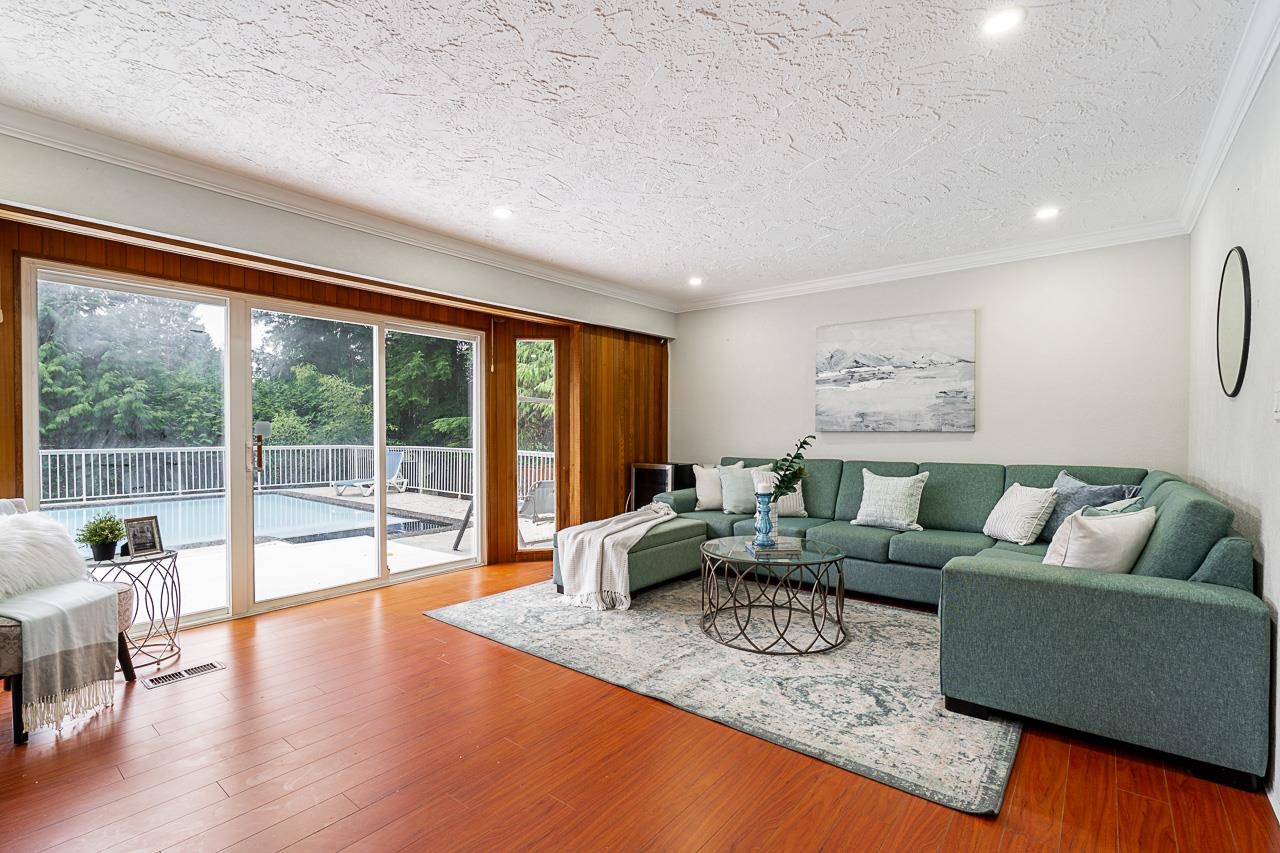 Listing image of 310 INGLEWOOD AVENUE