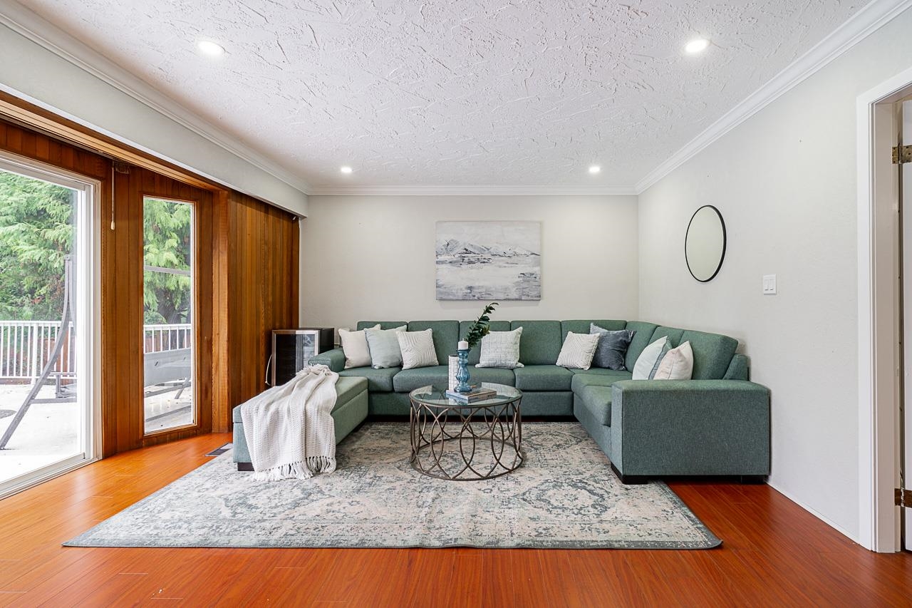 Listing image of 310 INGLEWOOD AVENUE