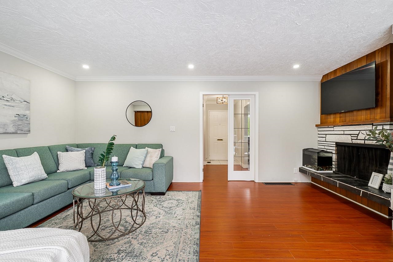 Listing image of 310 INGLEWOOD AVENUE