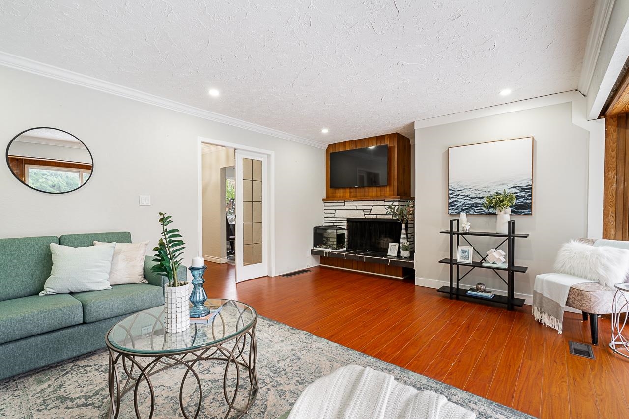 Listing image of 310 INGLEWOOD AVENUE