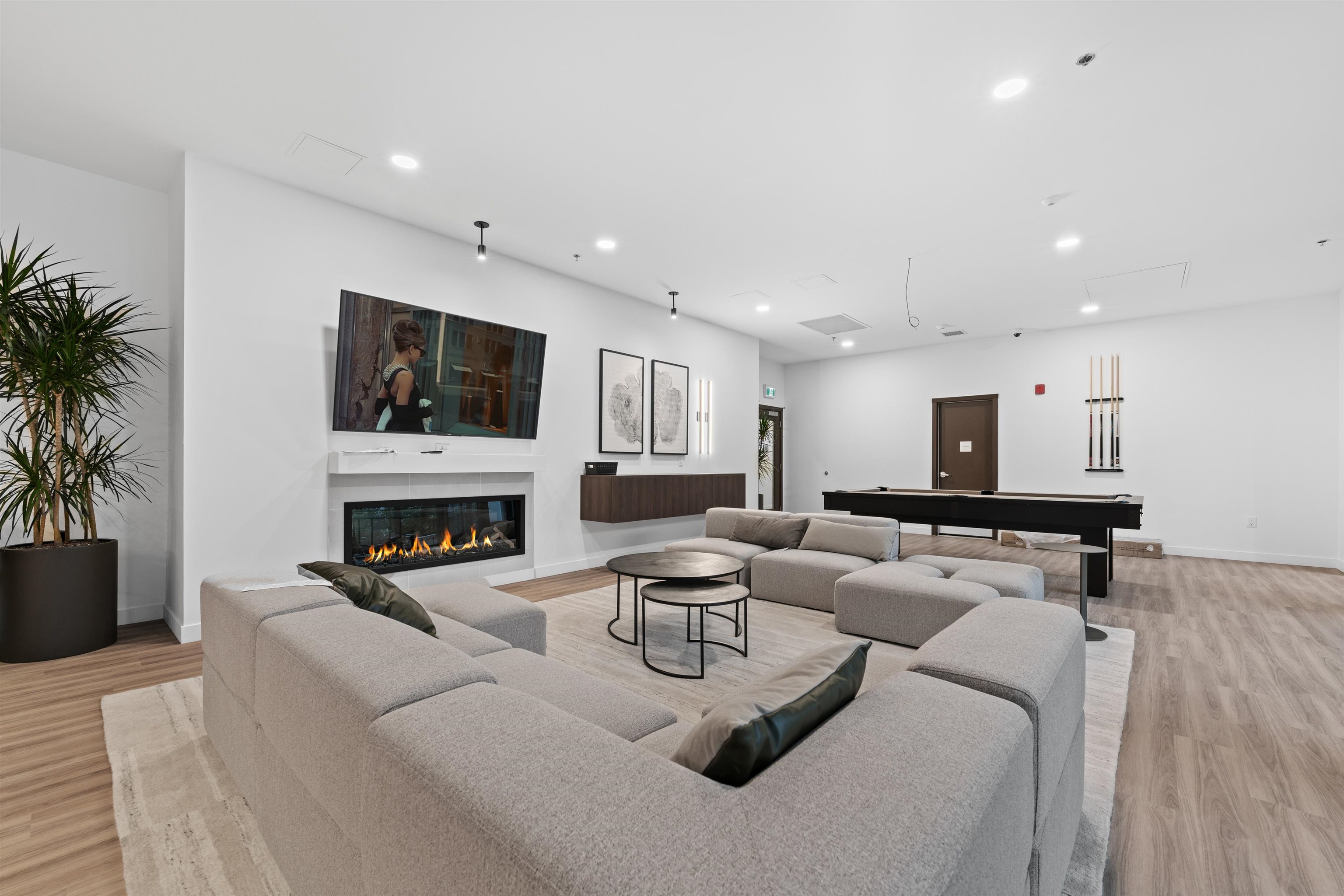 Listing image of 318 3596 MALSUM DRIVE