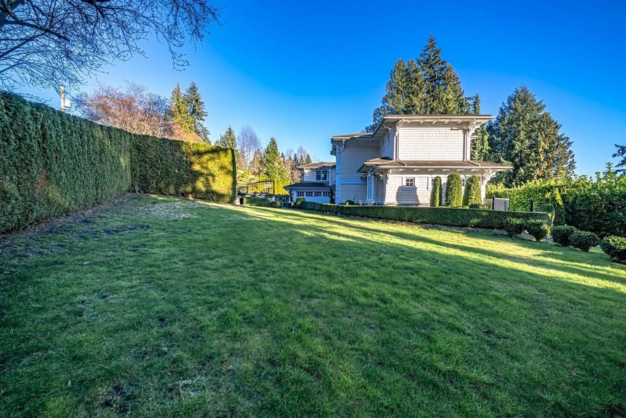 Listing image of 2913 ALTAMONT CRESCENT