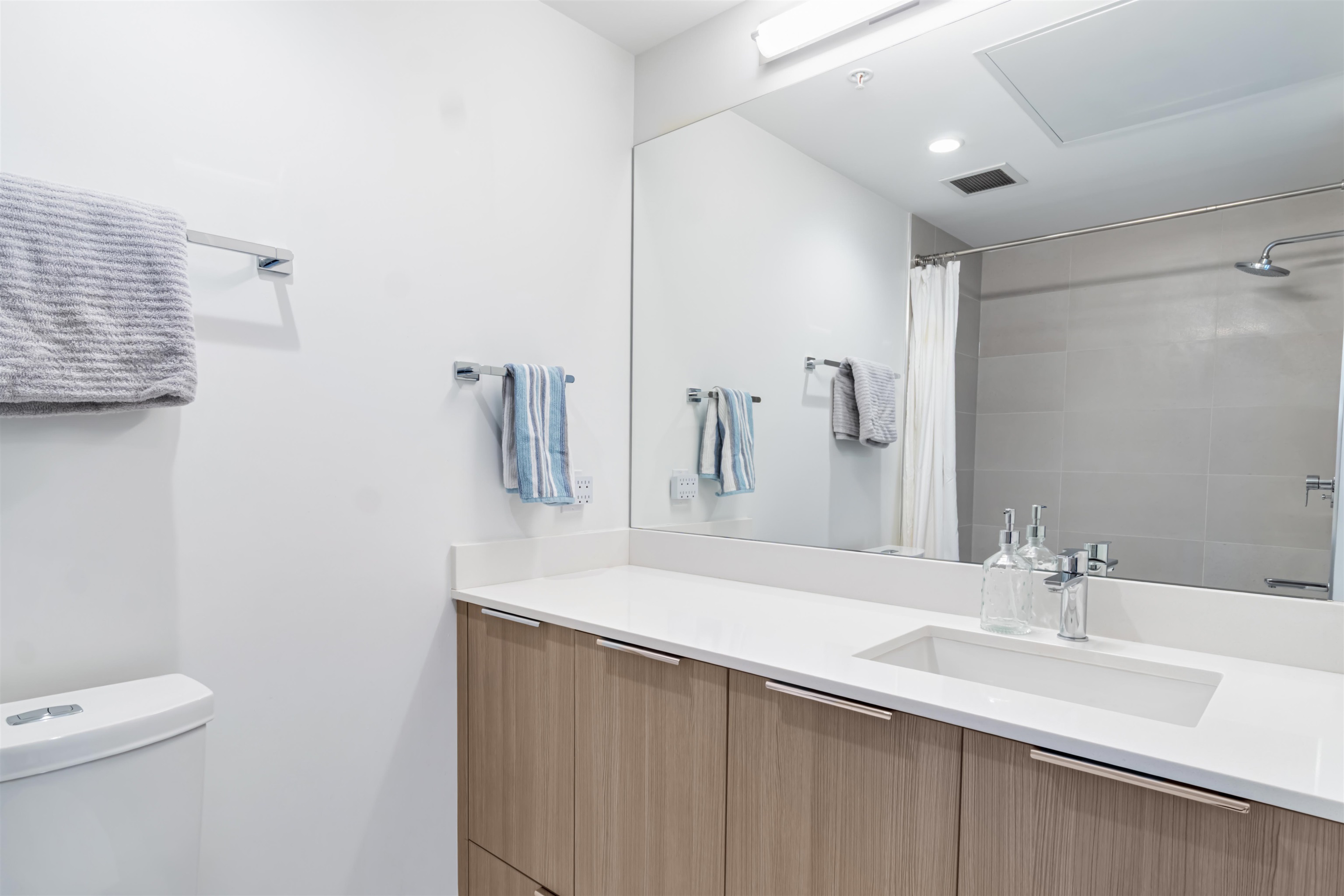 Listing image of 2201 1401 HUNTER STREET