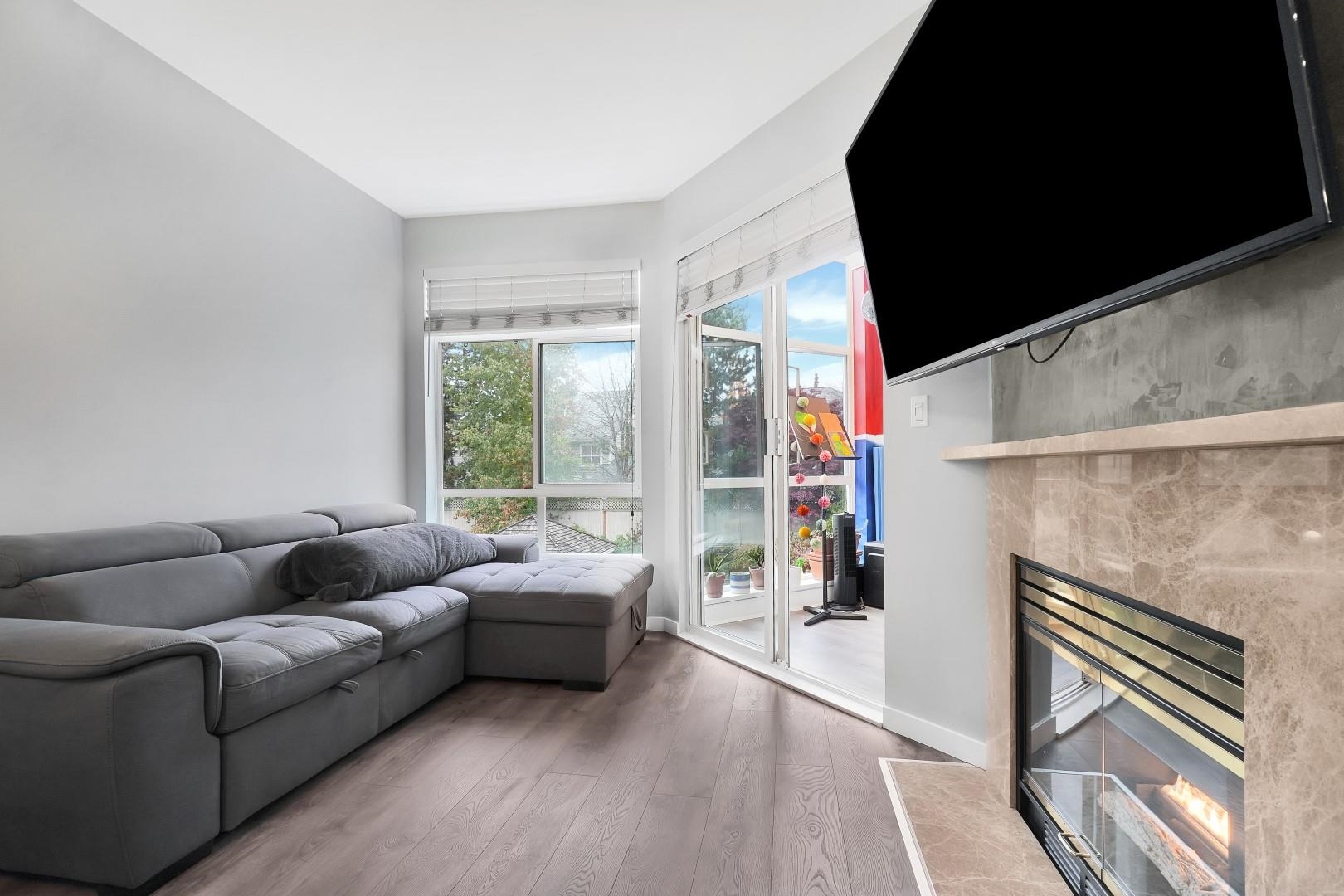 Listing image of 306 630 ROCHE POINT DRIVE