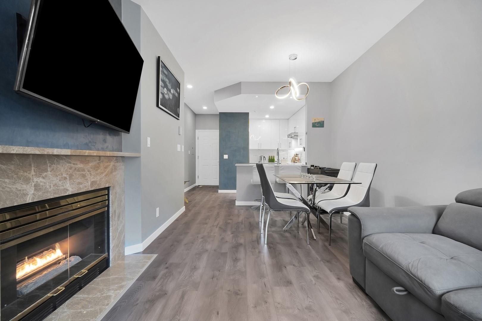 Listing image of 306 630 ROCHE POINT DRIVE