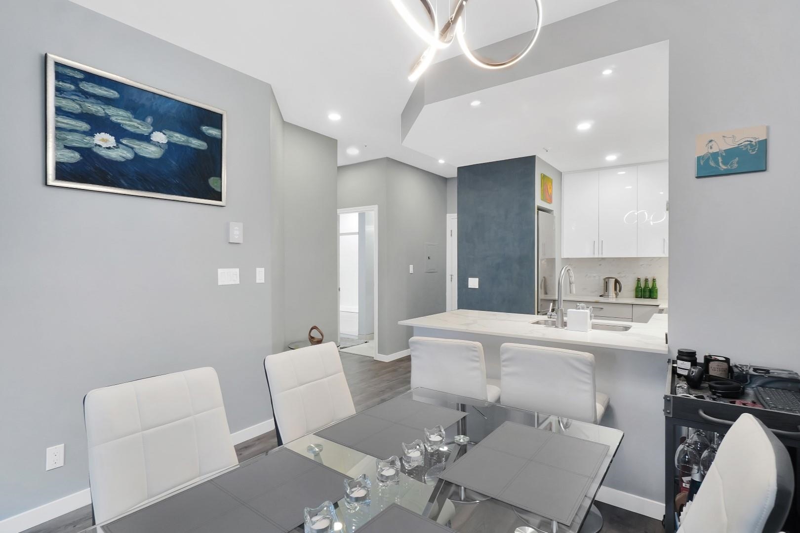 Listing image of 306 630 ROCHE POINT DRIVE