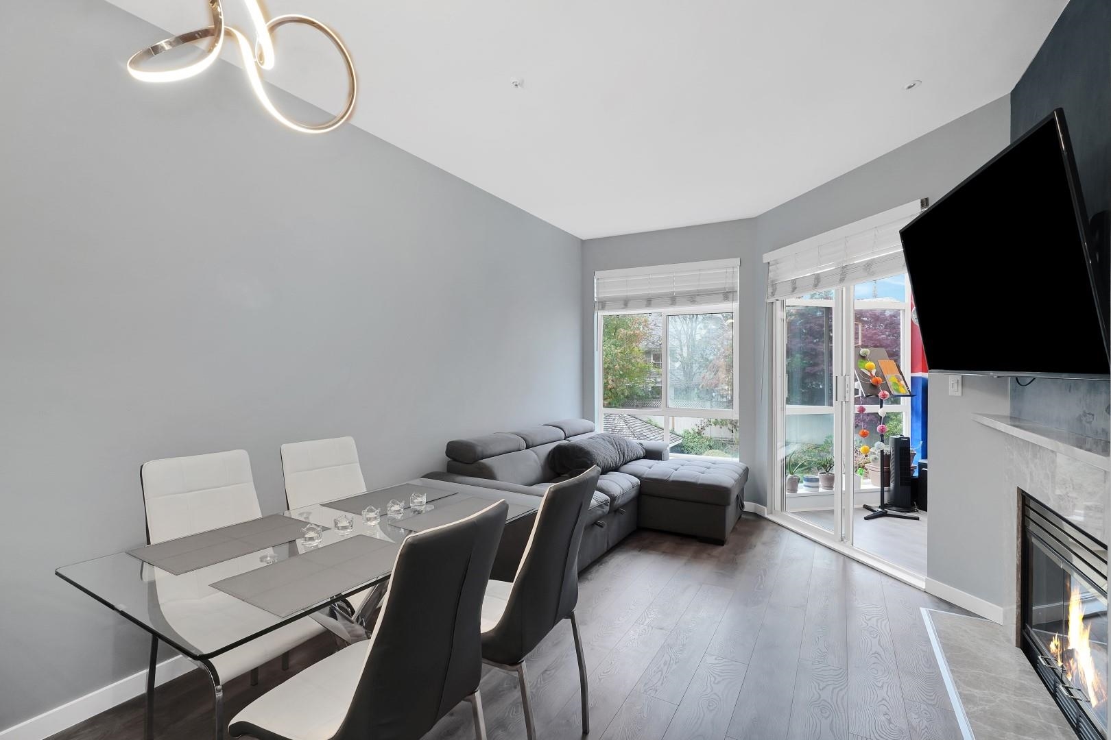 Listing image of 306 630 ROCHE POINT DRIVE