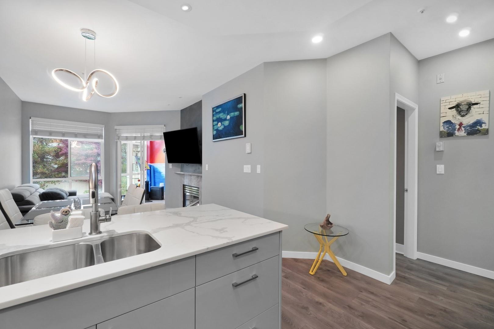 Listing image of 306 630 ROCHE POINT DRIVE