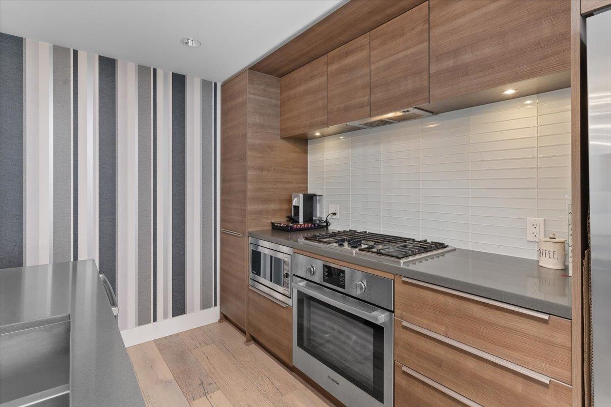 Listing image of 2004 1550 FERN STREET