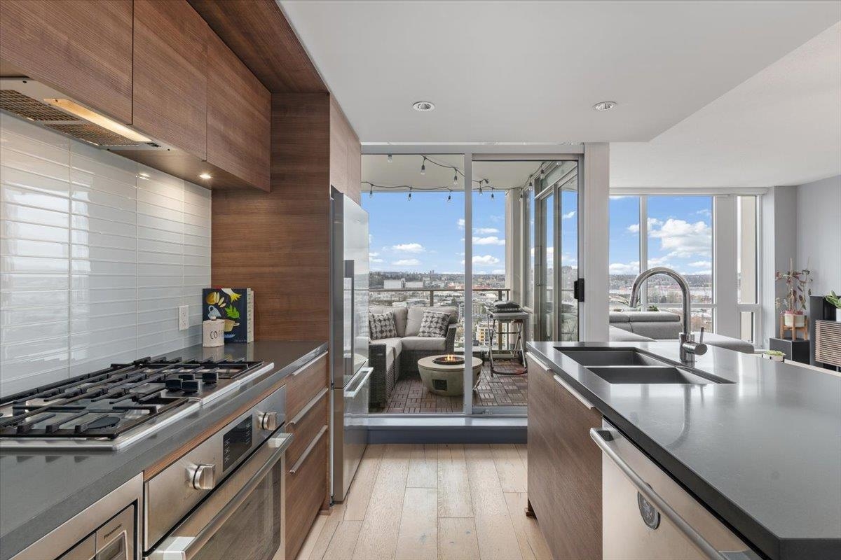 Listing image of 2004 1550 FERN STREET