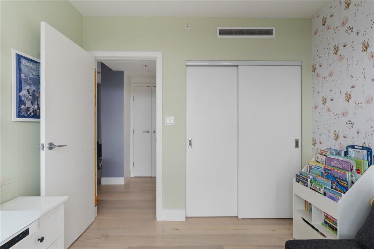 Listing image of 2004 1550 FERN STREET