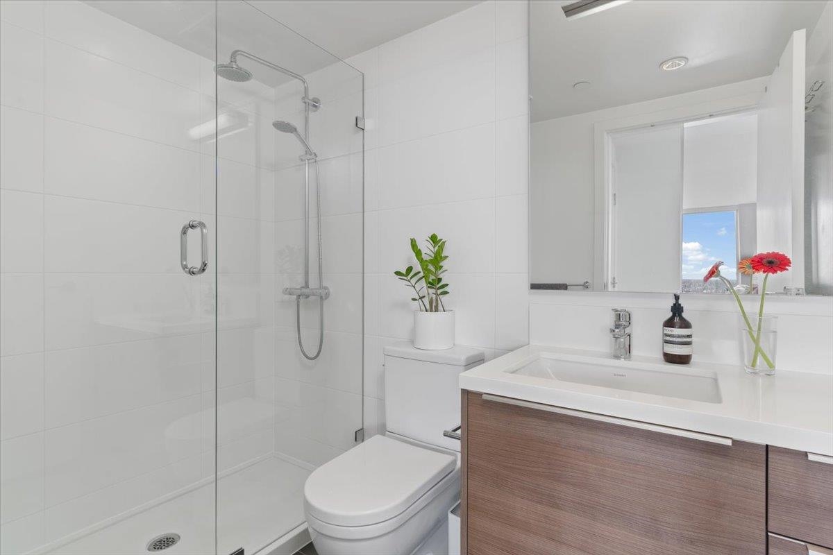 Listing image of 2004 1550 FERN STREET