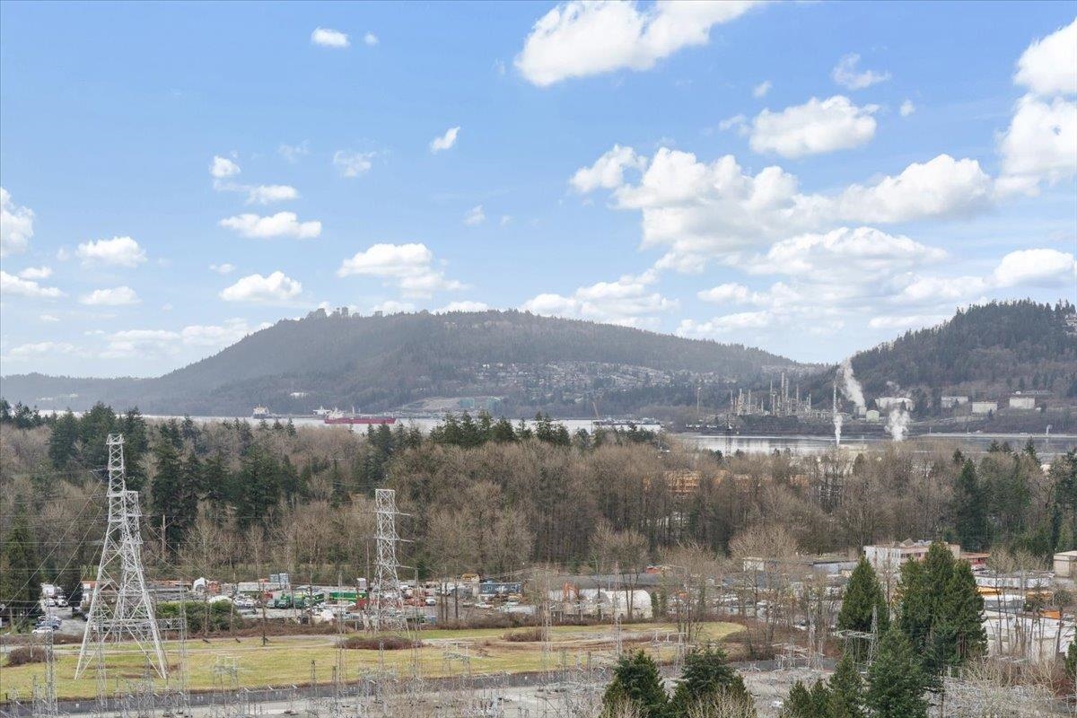 Listing image of 2004 1550 FERN STREET