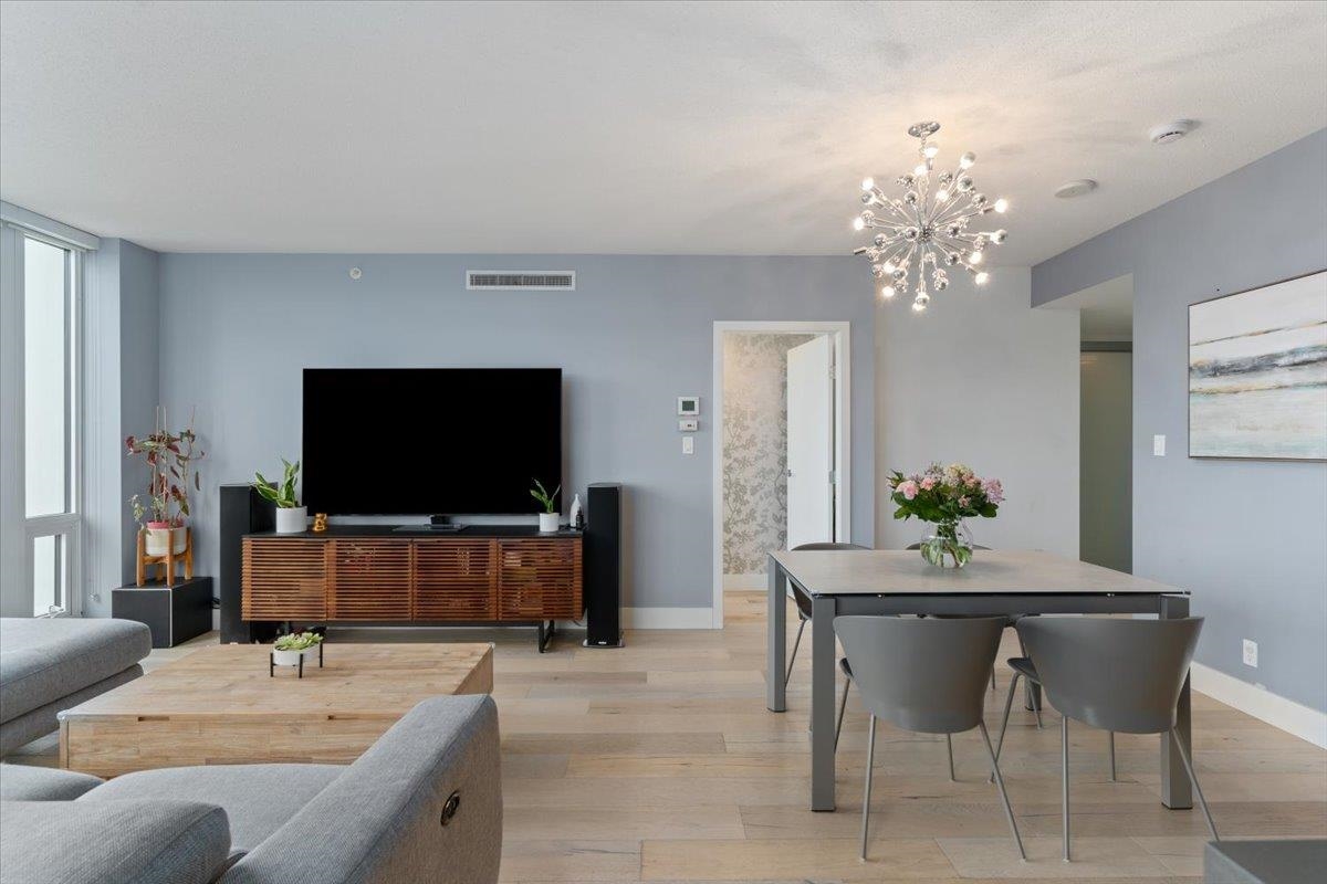 Listing image of 2004 1550 FERN STREET