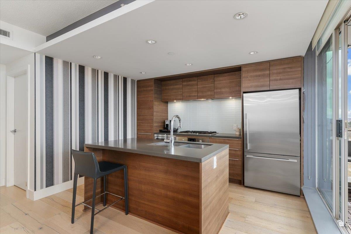 Listing image of 2004 1550 FERN STREET