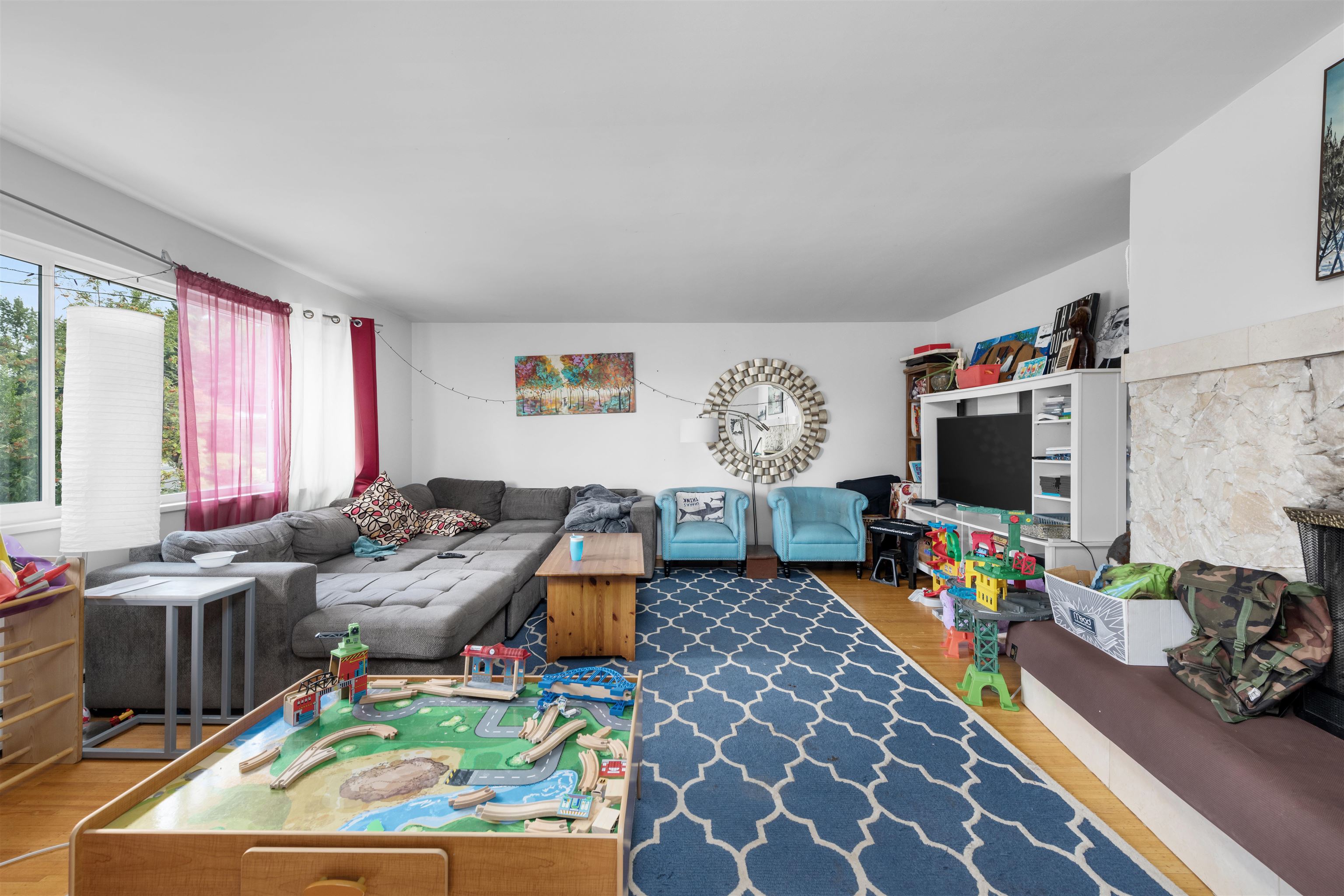 Listing image of 1190 E 15TH STREET