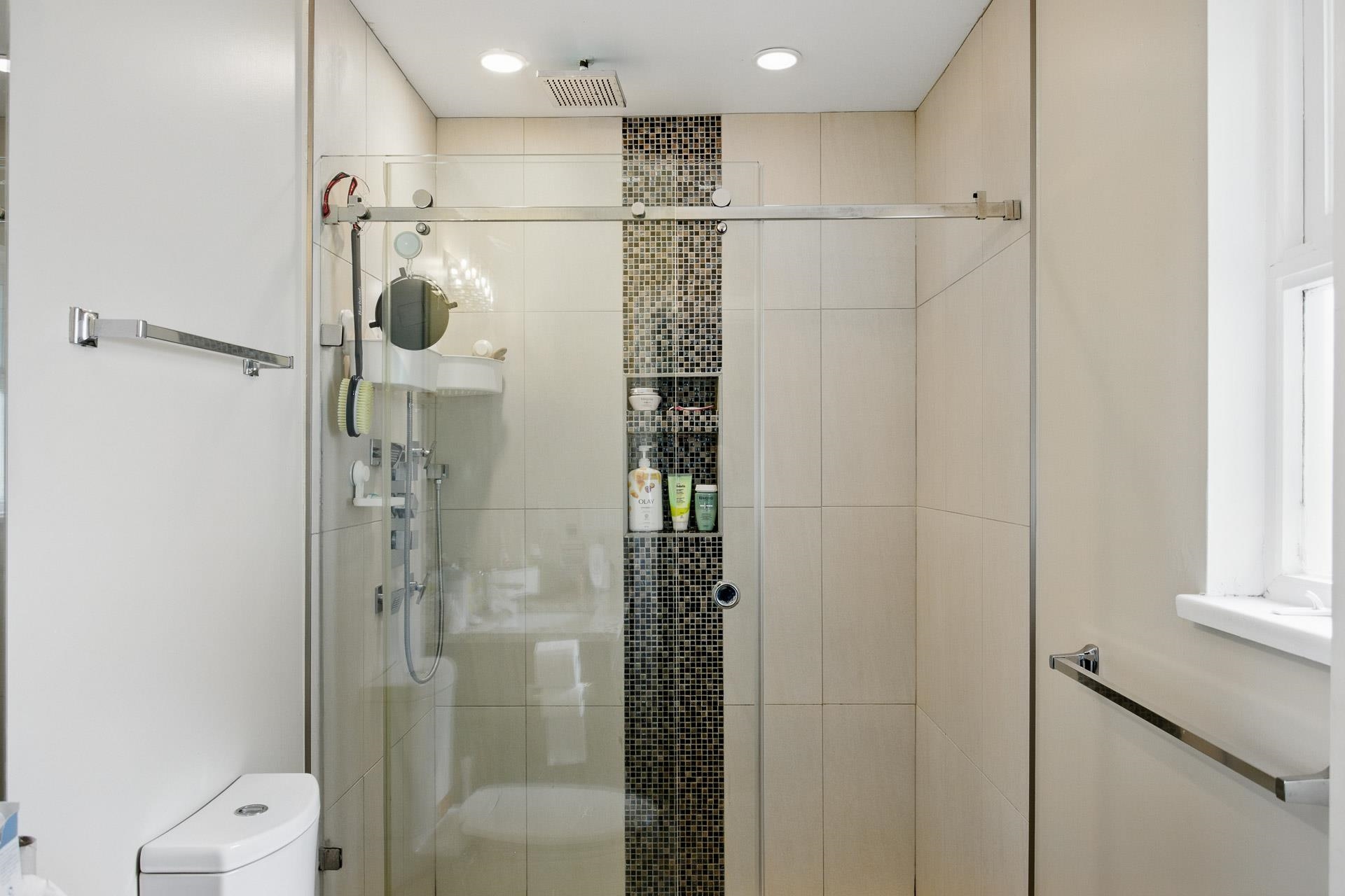Listing image of 4938 REDONDA DRIVE