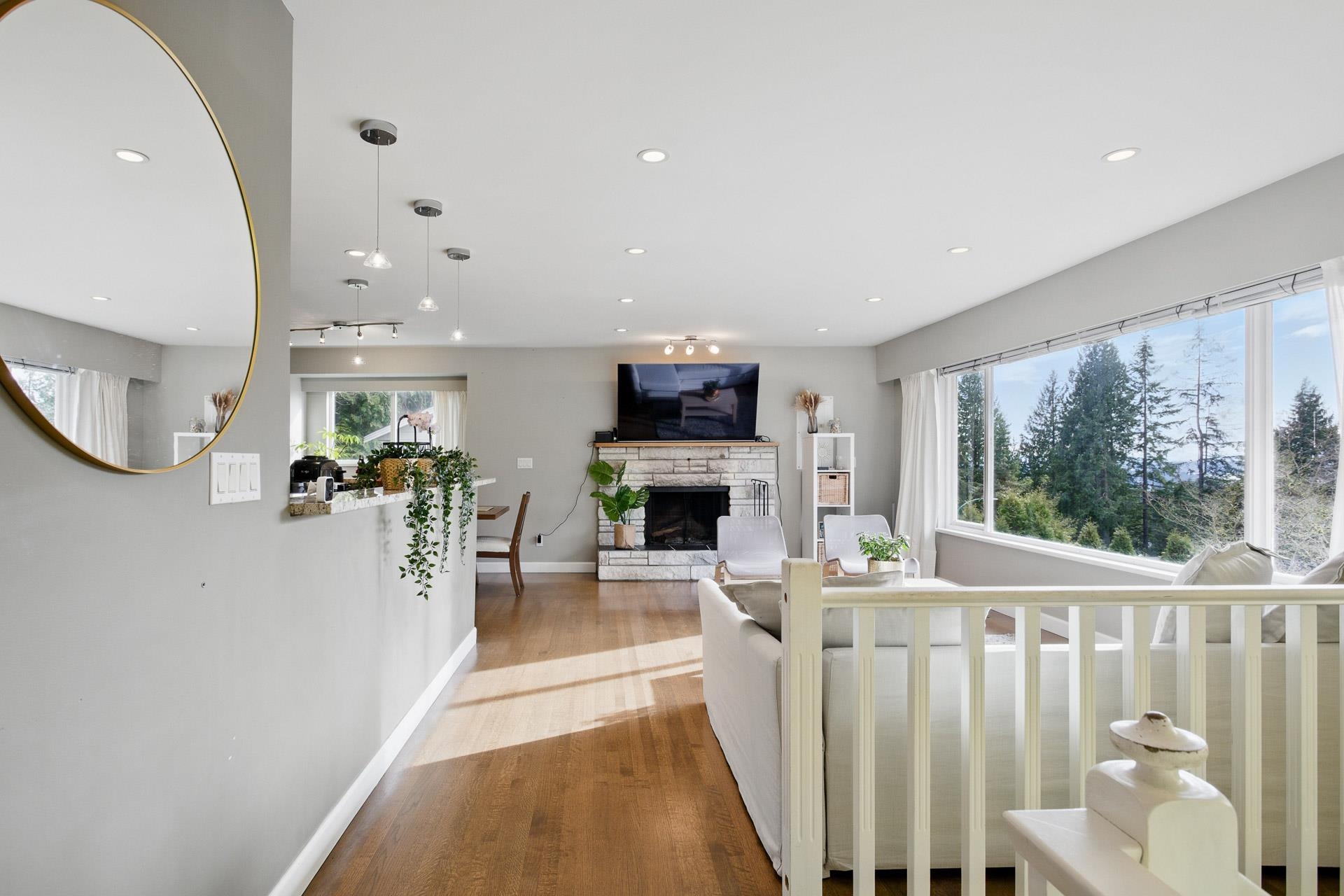 Listing image of 4938 REDONDA DRIVE