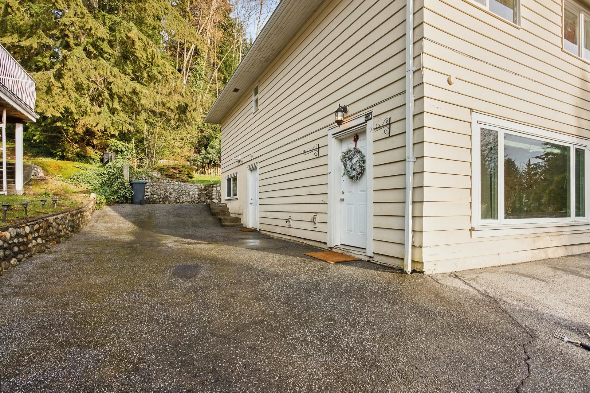 Listing image of 4938 REDONDA DRIVE