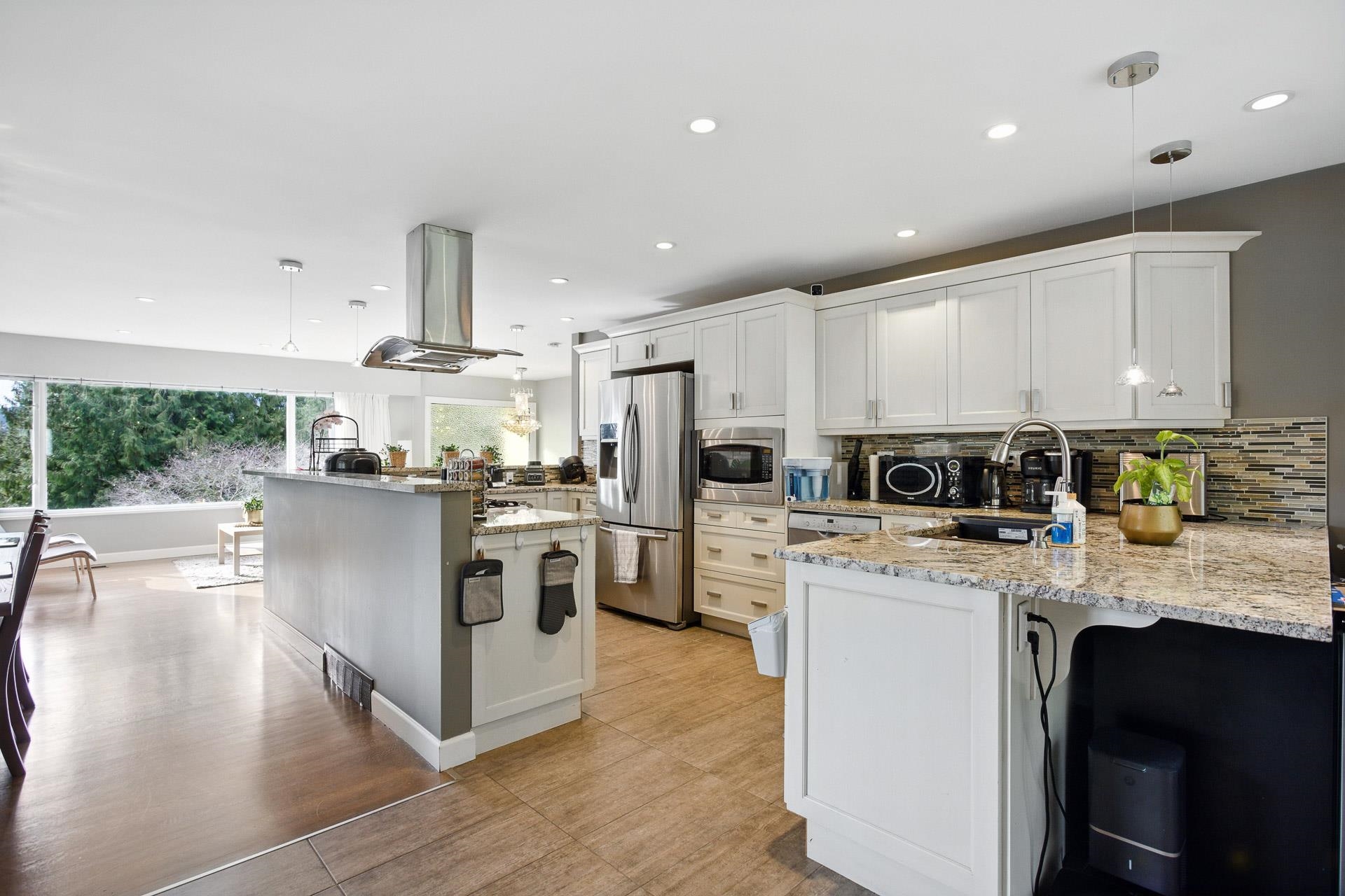 Listing image of 4938 REDONDA DRIVE
