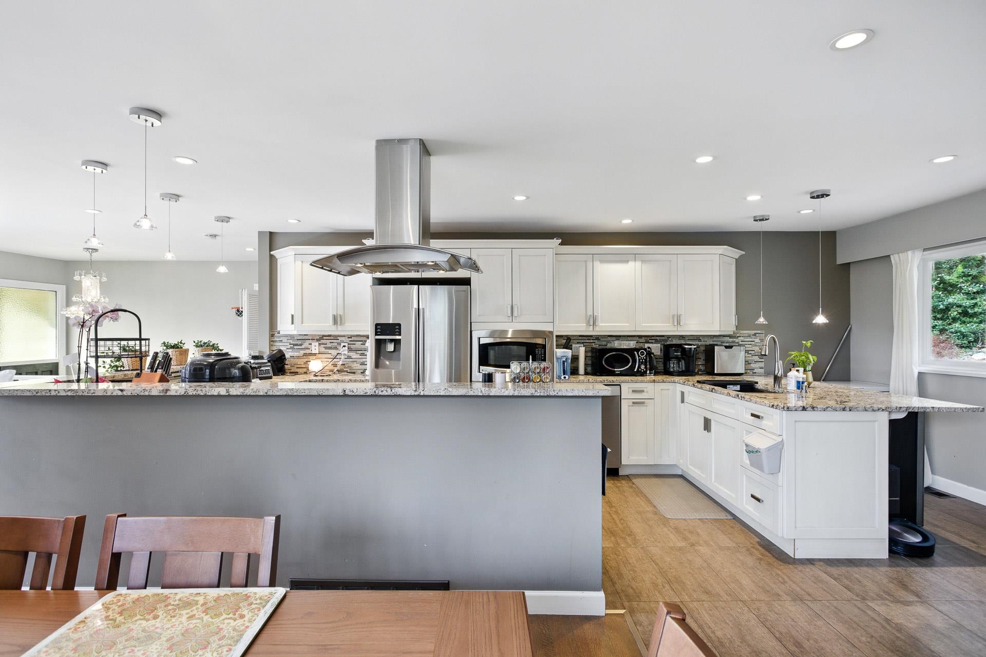 Listing image of 4938 REDONDA DRIVE