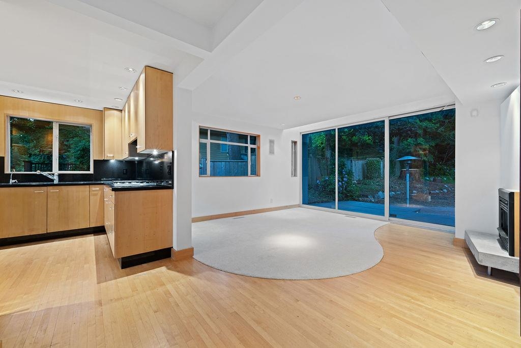Listing image of 4278 MORGAN CRESCENT