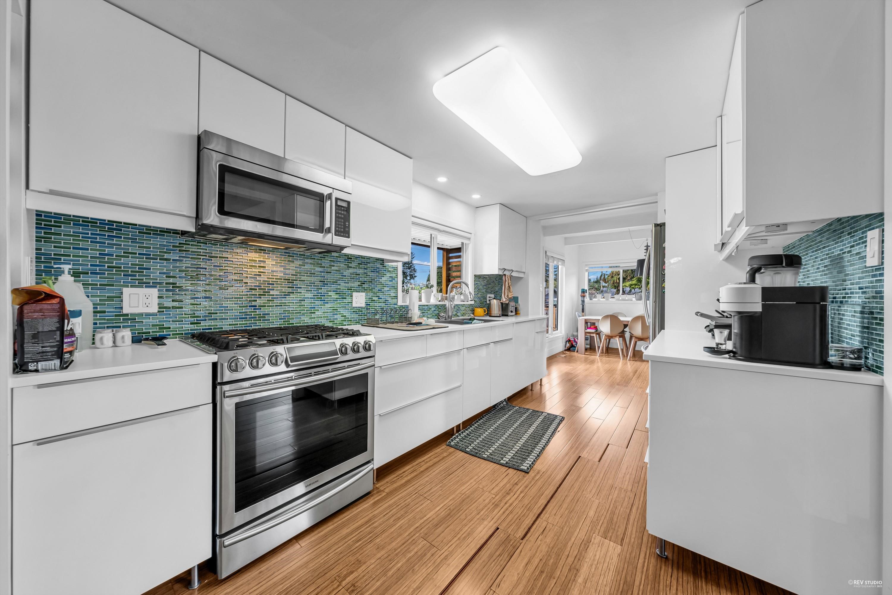 Listing image of 857 E 12TH STREET