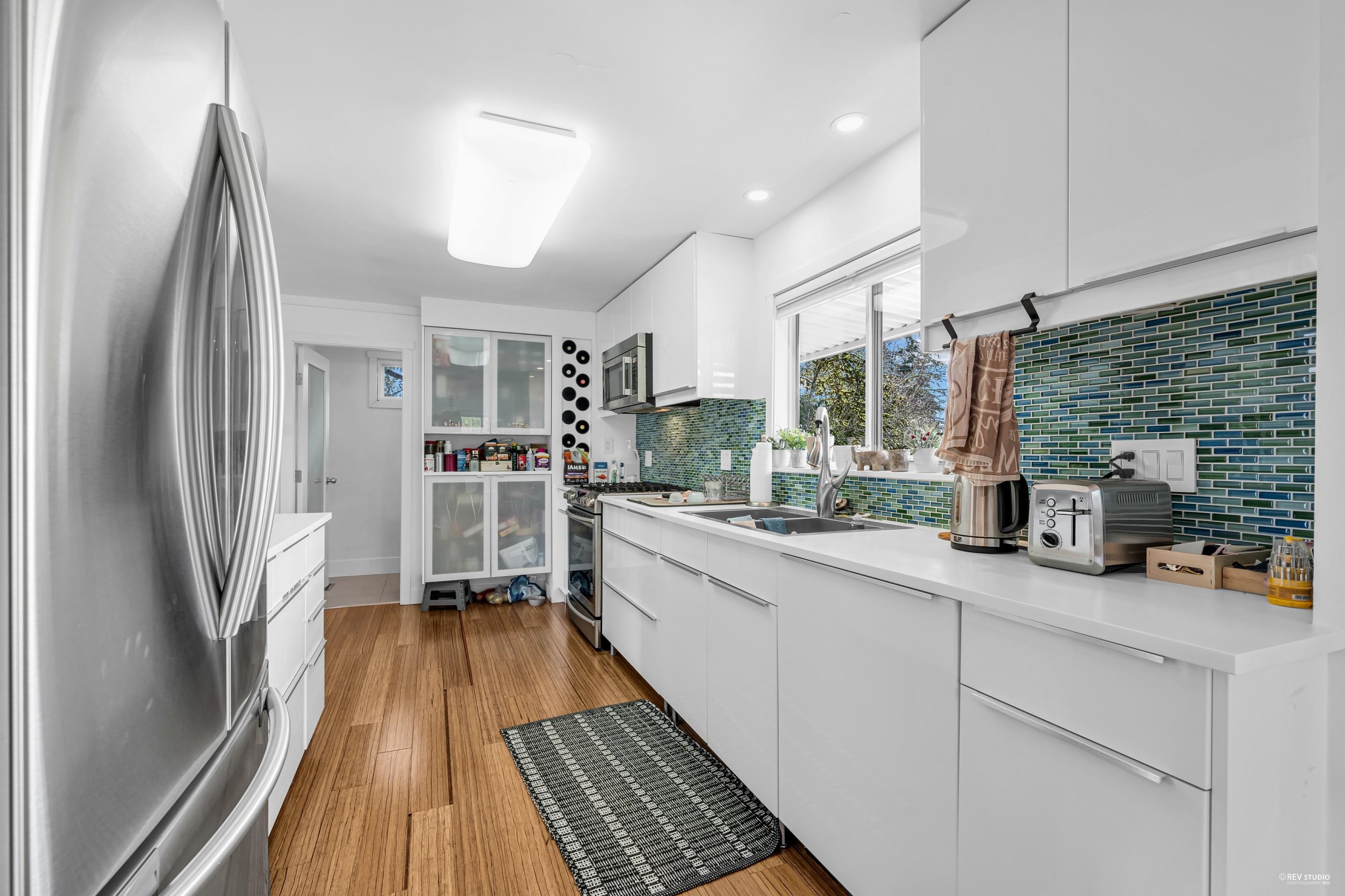 Listing image of 857 E 12TH STREET