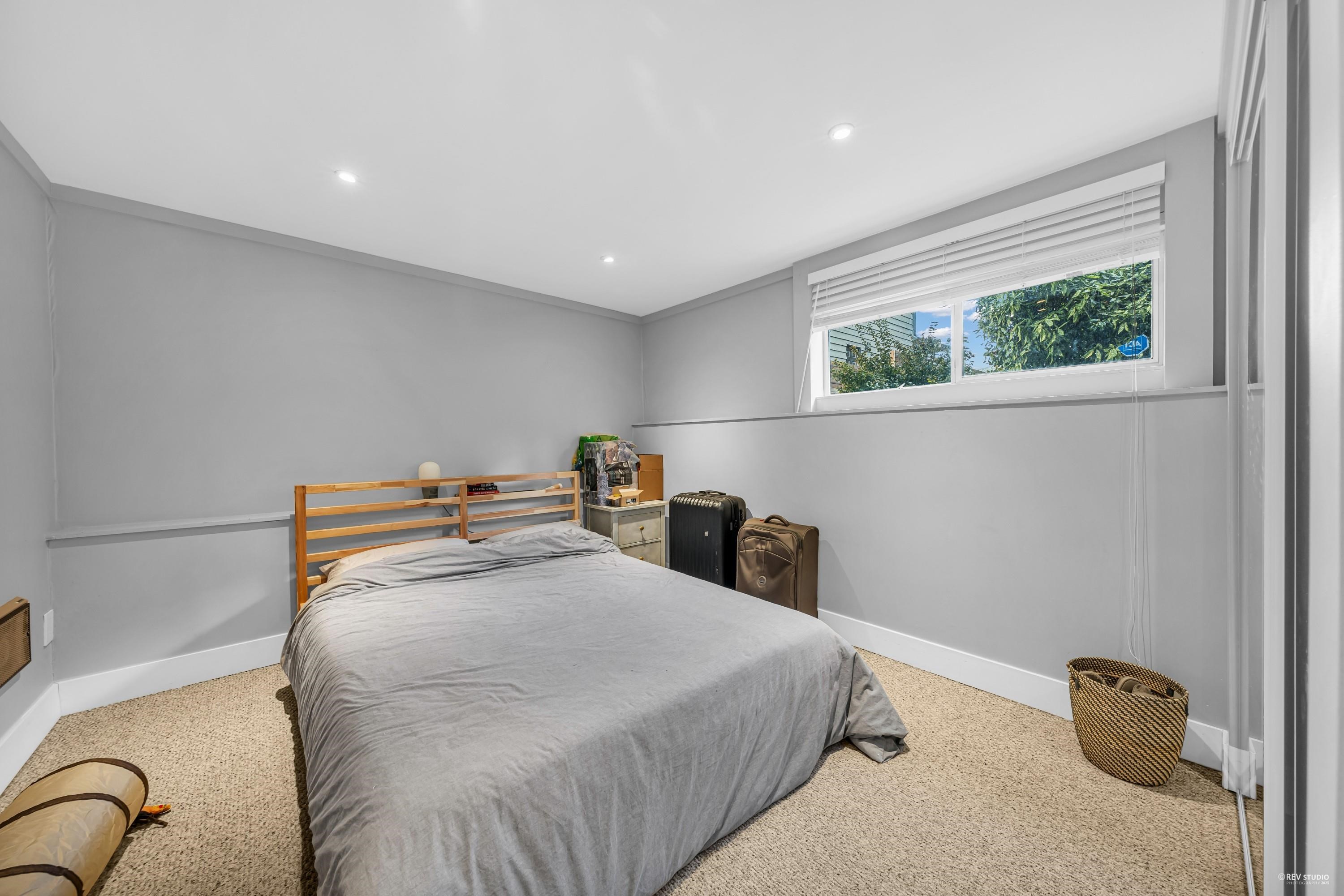 Listing image of 857 E 12TH STREET