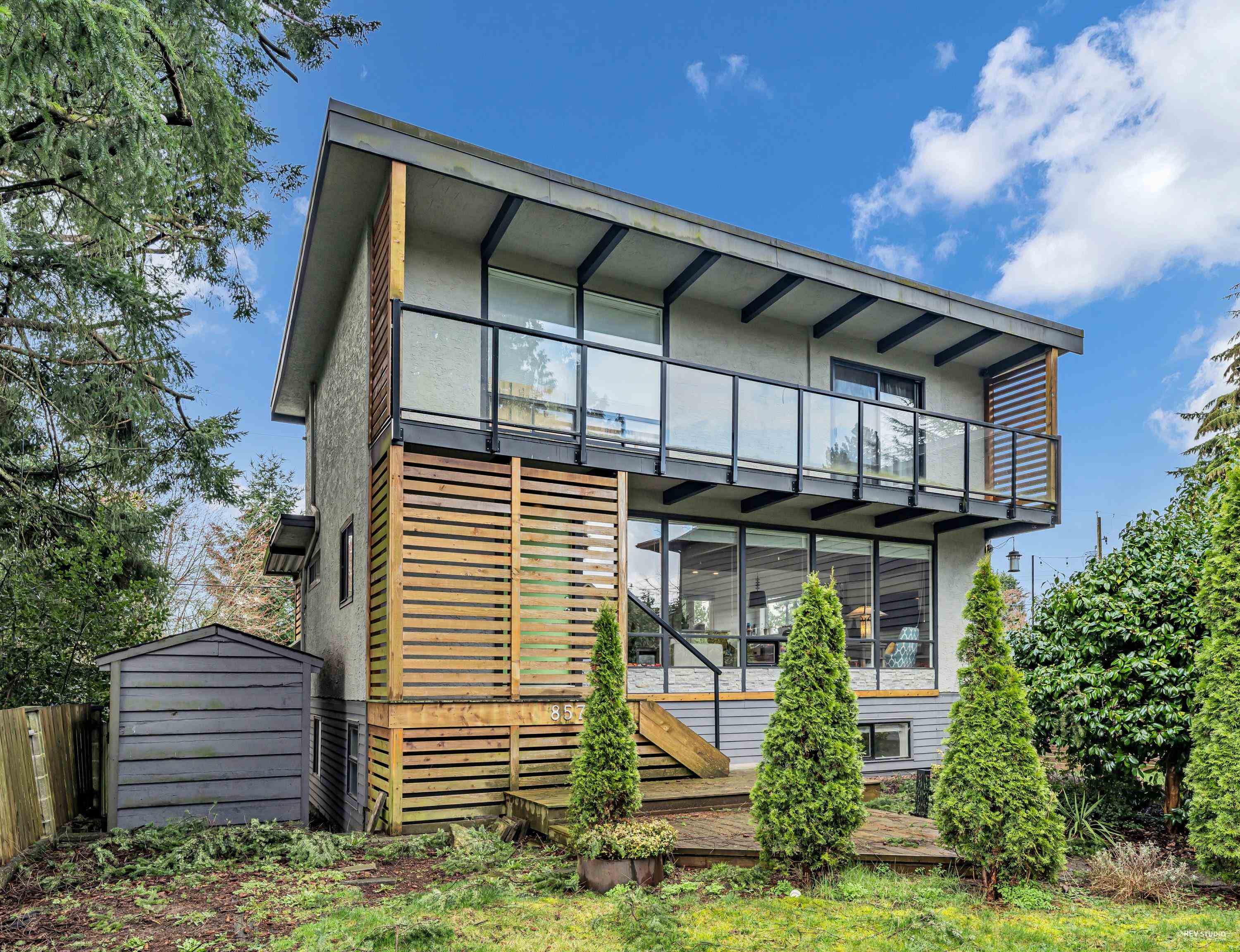 Listing image of 857 E 12TH STREET